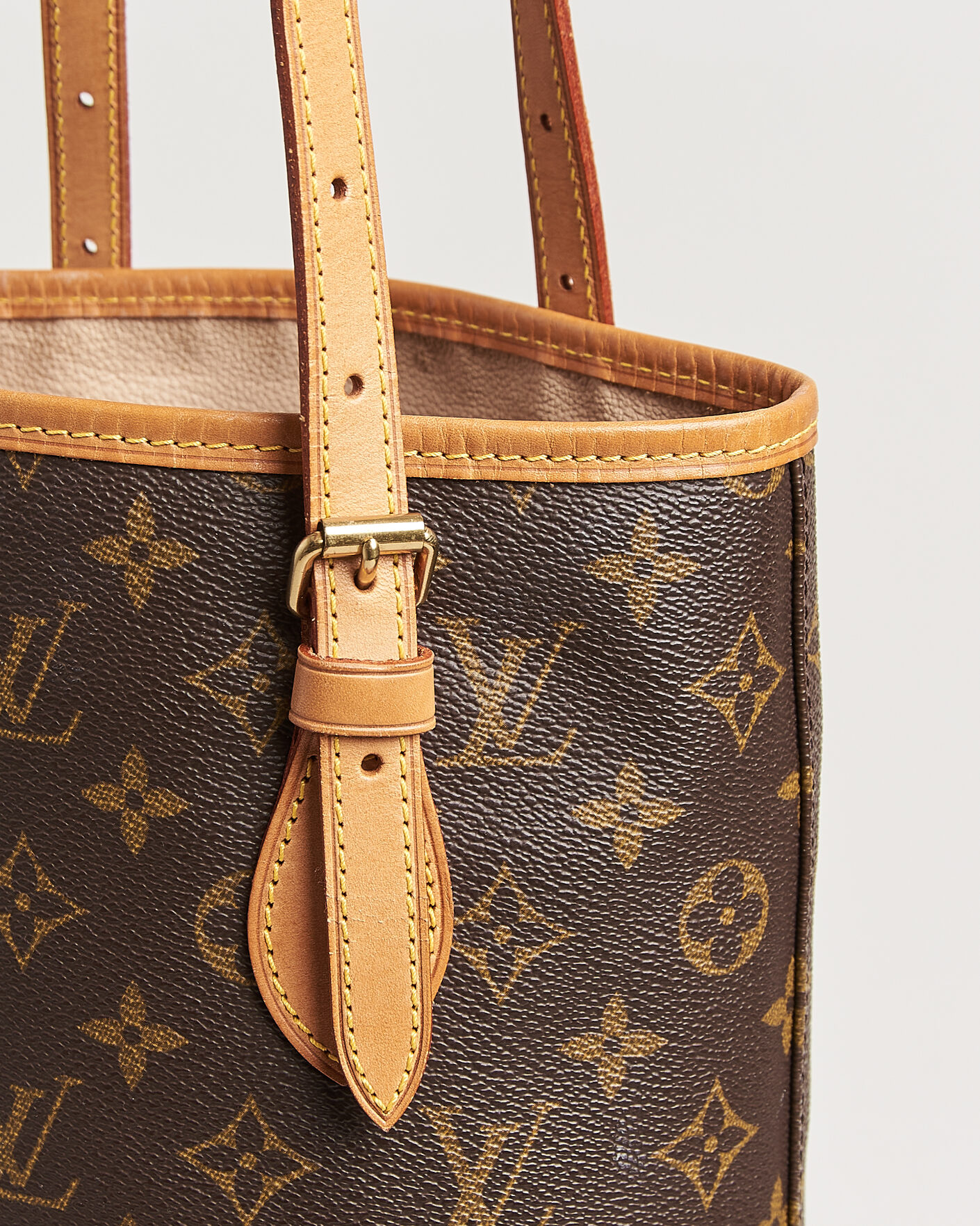 Herr | Pre-Owned & Vintage Bags | Louis Vuitton Pre-Owned | Bucket PM Bag Monogram