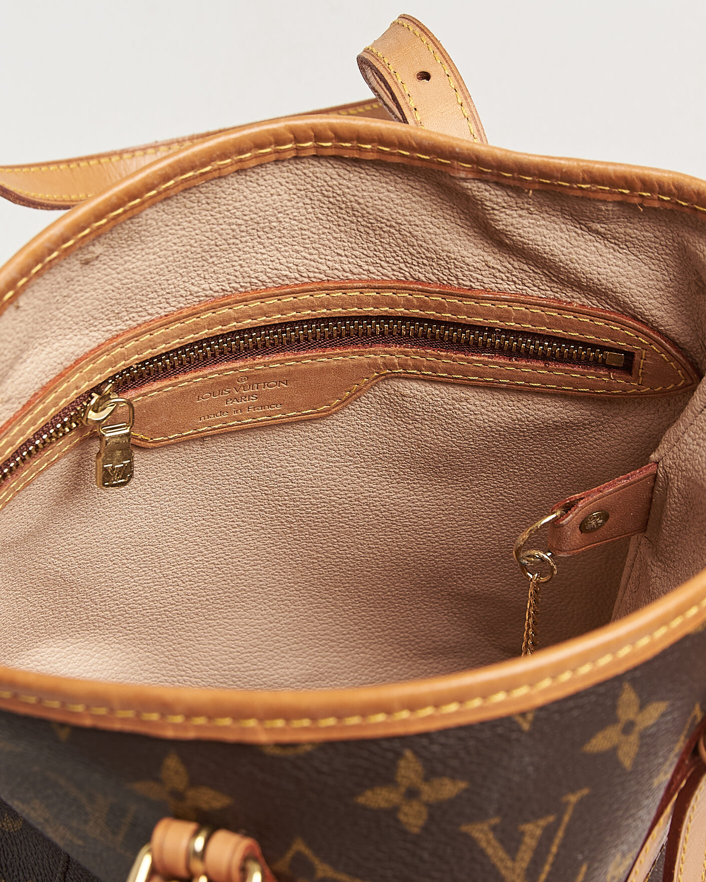 Herr | Pre-Owned & Vintage Bags | Louis Vuitton Pre-Owned | Bucket PM Bag Monogram