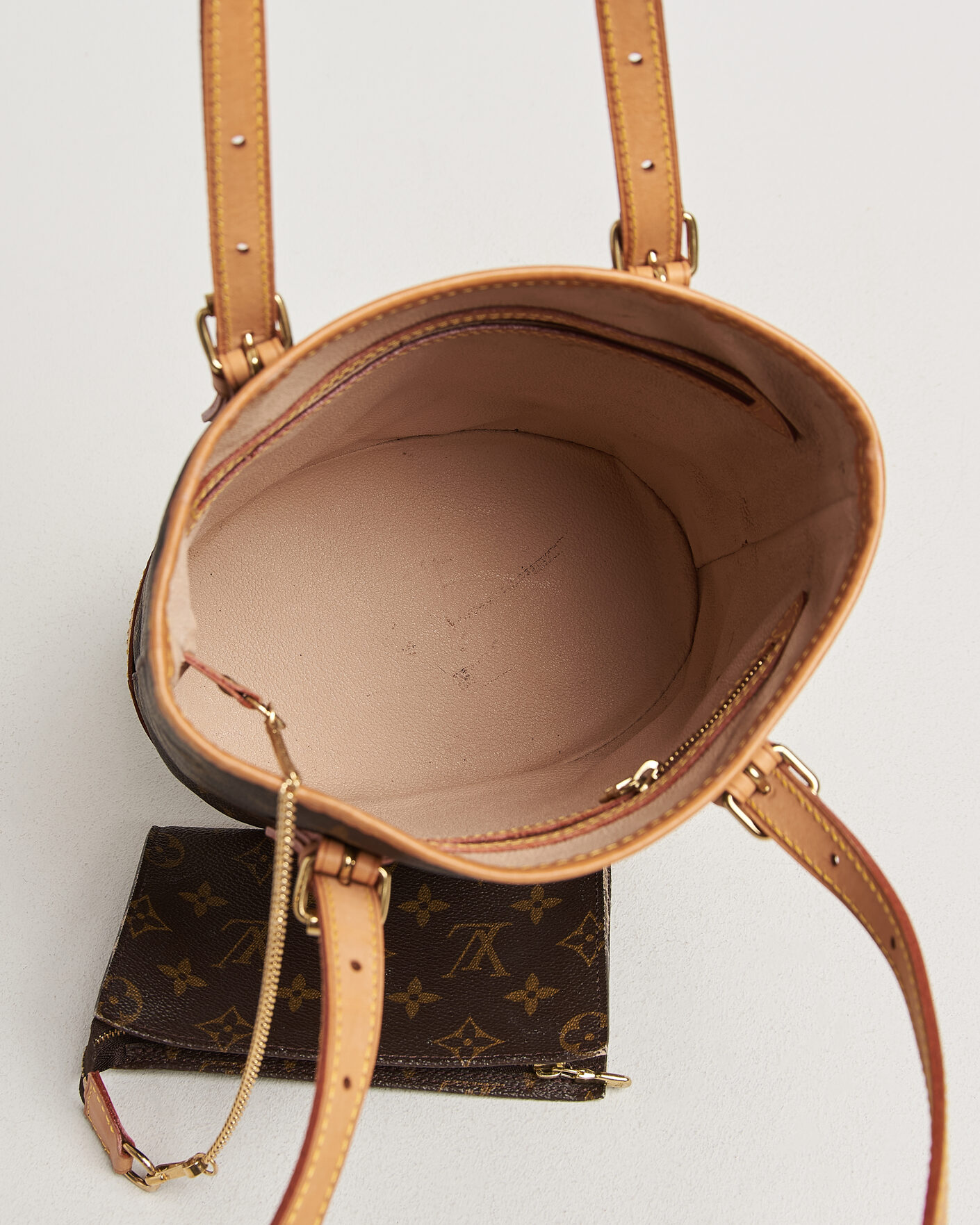 Herr | Pre-Owned & Vintage Bags | Louis Vuitton Pre-Owned | Bucket PM Bag Monogram