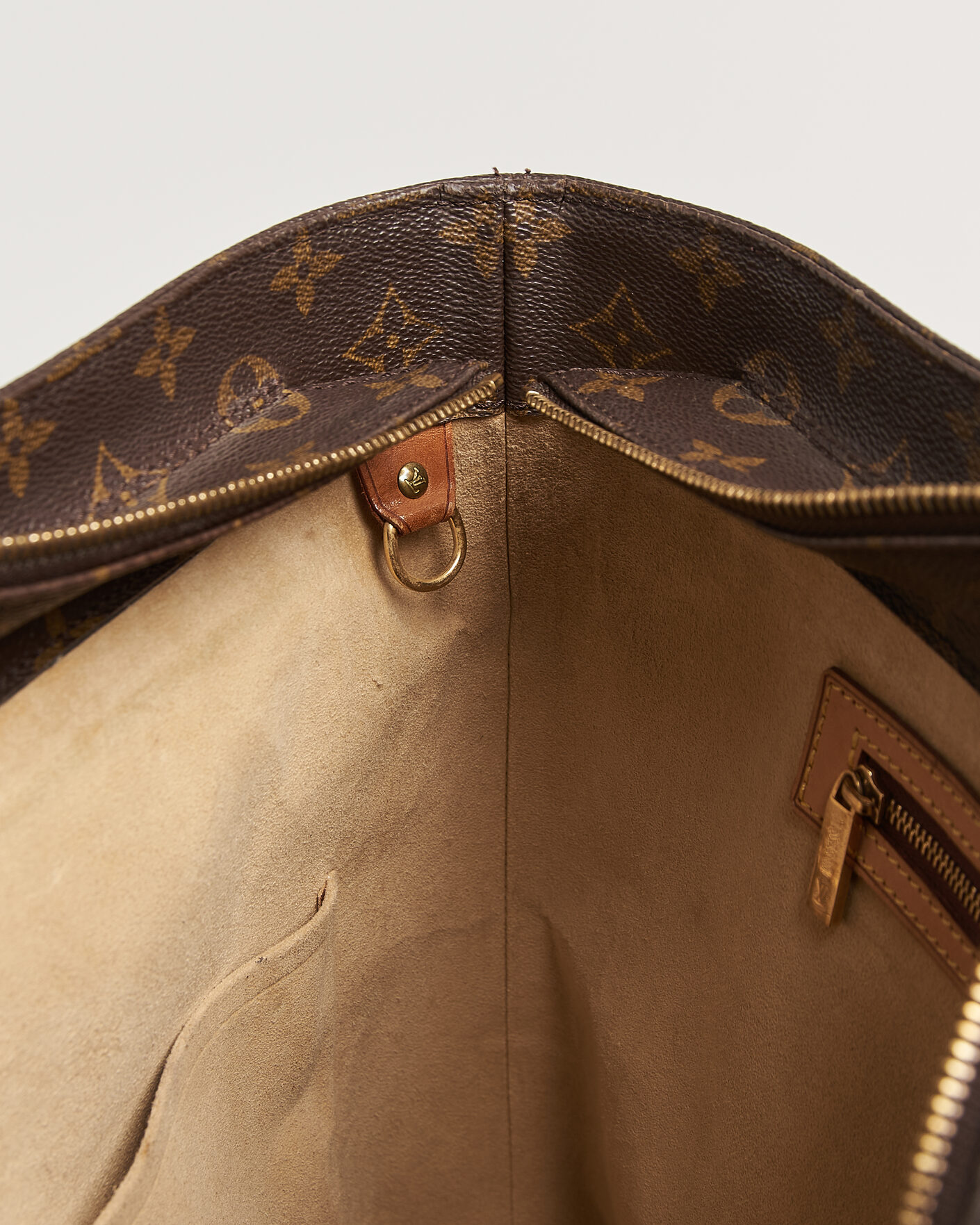 Herr | Pre-Owned & Vintage Bags | Louis Vuitton Pre-Owned | Luco Bag Monogram