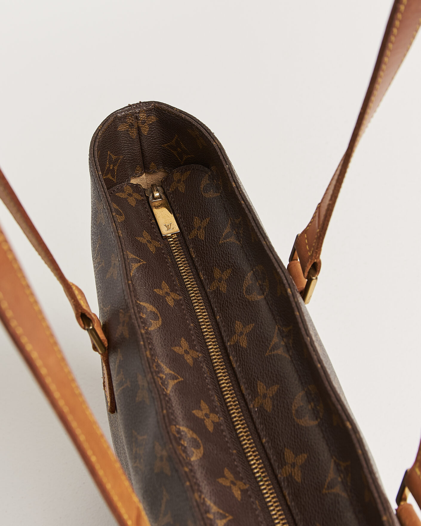 Herr | Pre-Owned & Vintage Bags | Louis Vuitton Pre-Owned | Luco Bag Monogram