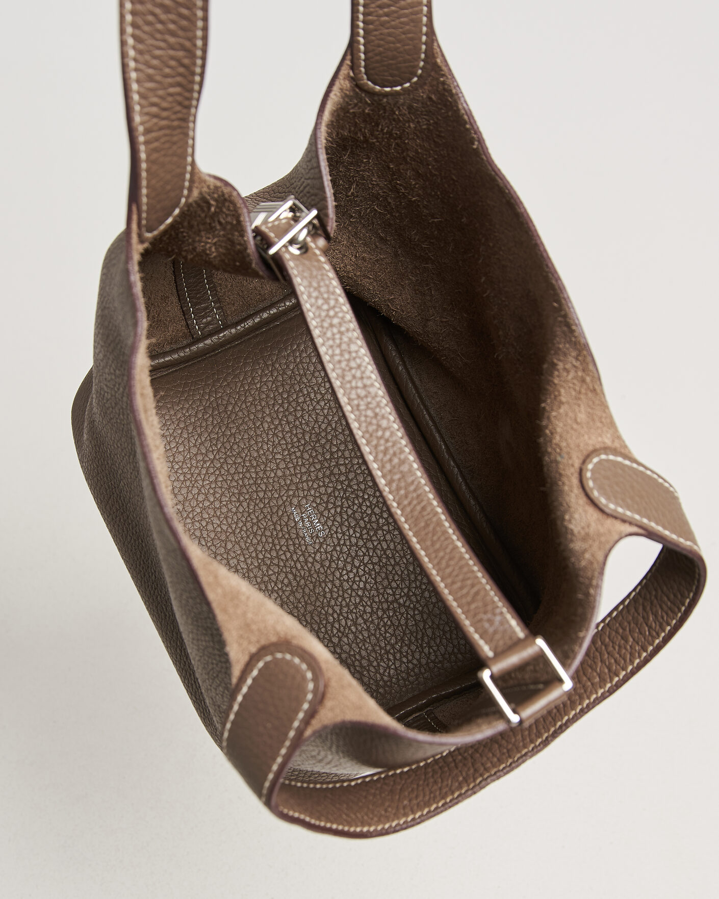 Herr | Pre-Owned & Vintage Bags | Hermès Pre-Owned | Picotin Lock 18 Etoupe