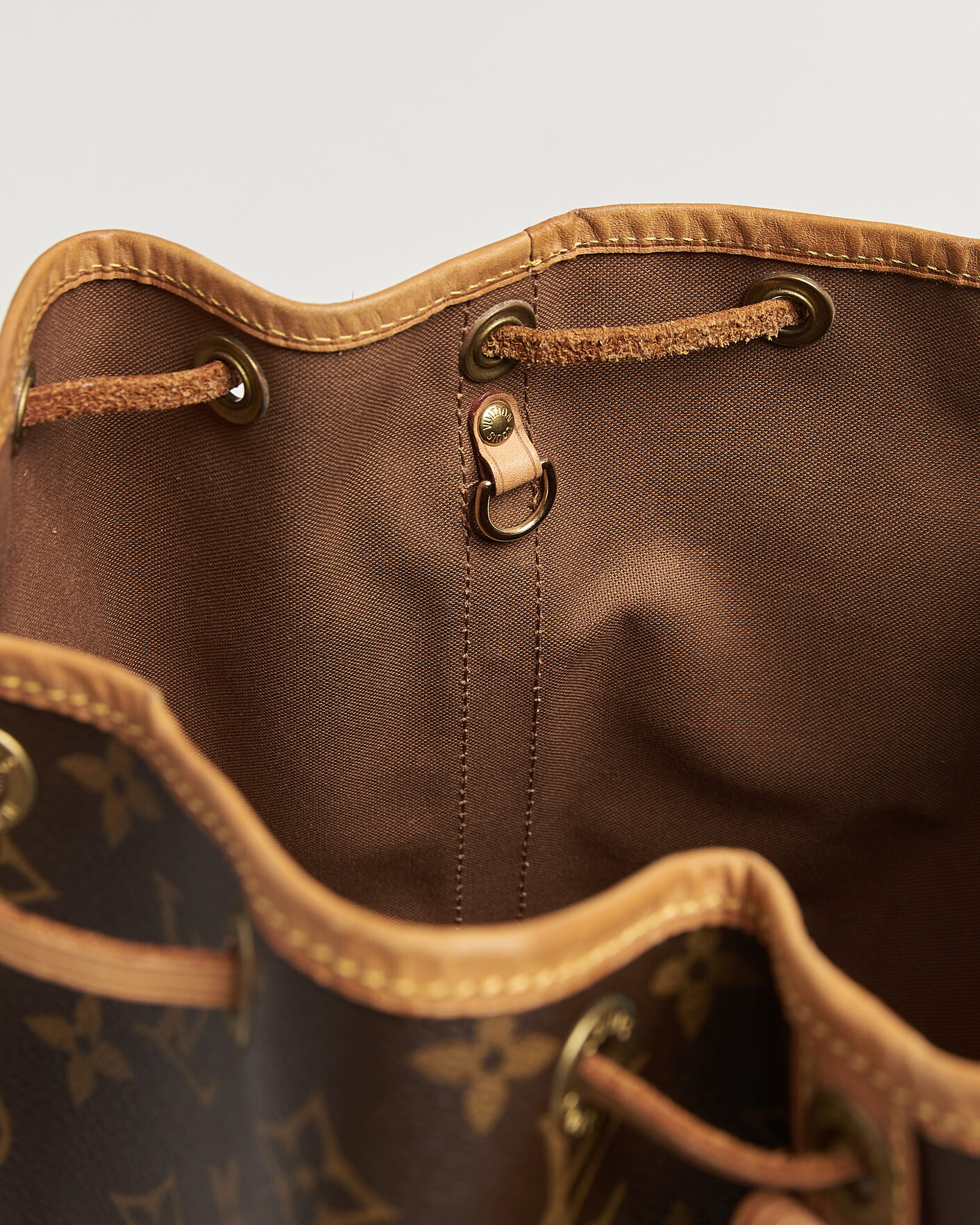 Herr | Pre-Owned & Vintage Bags | Louis Vuitton Pre-Owned | Petit Noé Monogram