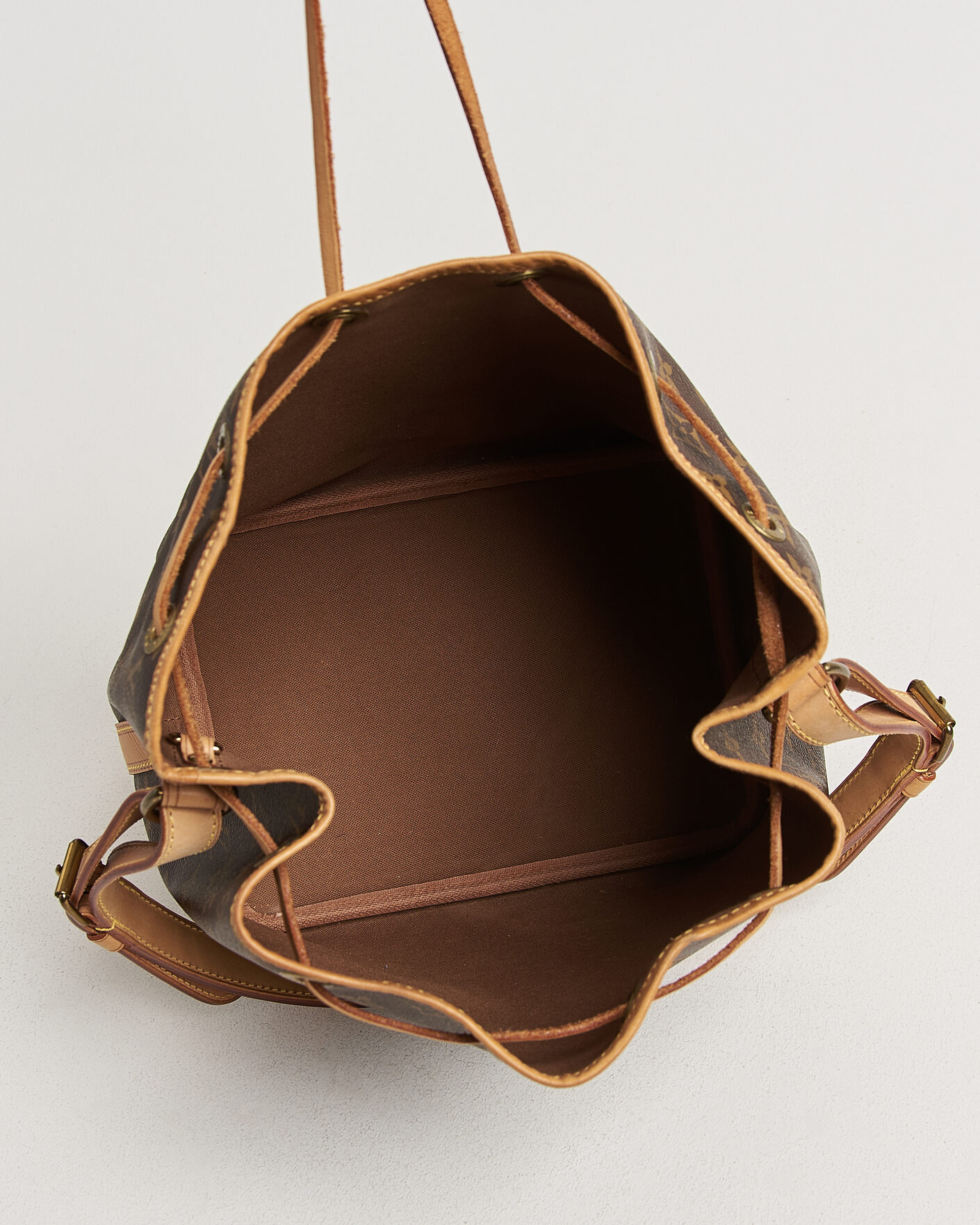 Herr | Pre-Owned & Vintage Bags | Louis Vuitton Pre-Owned | Petit Noé Monogram