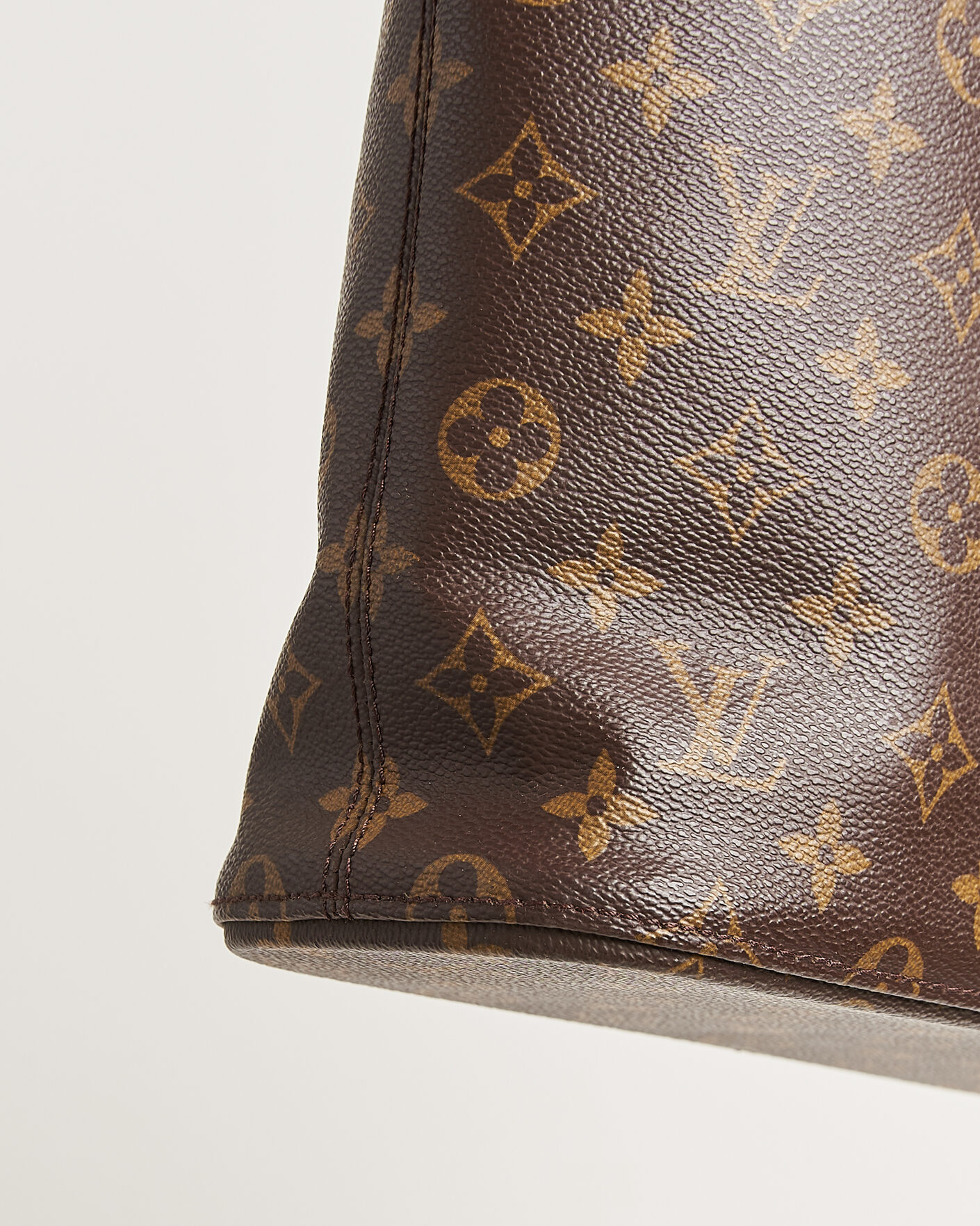 Herr | Pre-Owned & Vintage Bags | Louis Vuitton Pre-Owned | Vavin Bag GM Monogram