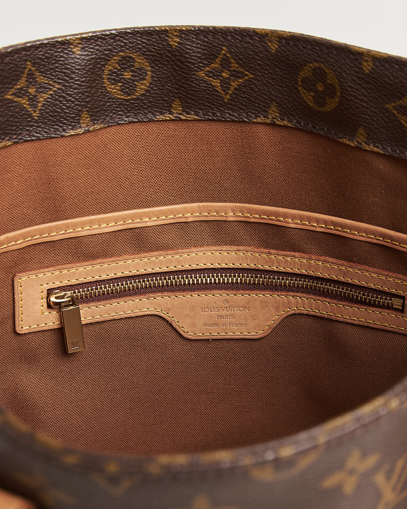 Herr | Pre-Owned & Vintage Bags | Louis Vuitton Pre-Owned | Vavin Bag GM Monogram