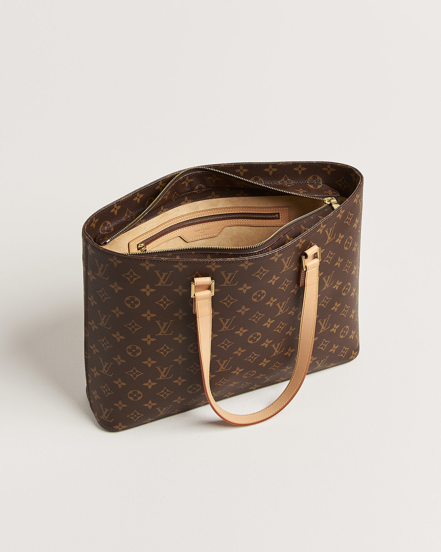 Herr | Pre-Owned & Vintage Bags | Louis Vuitton Pre-Owned | Luco Bag Monogram