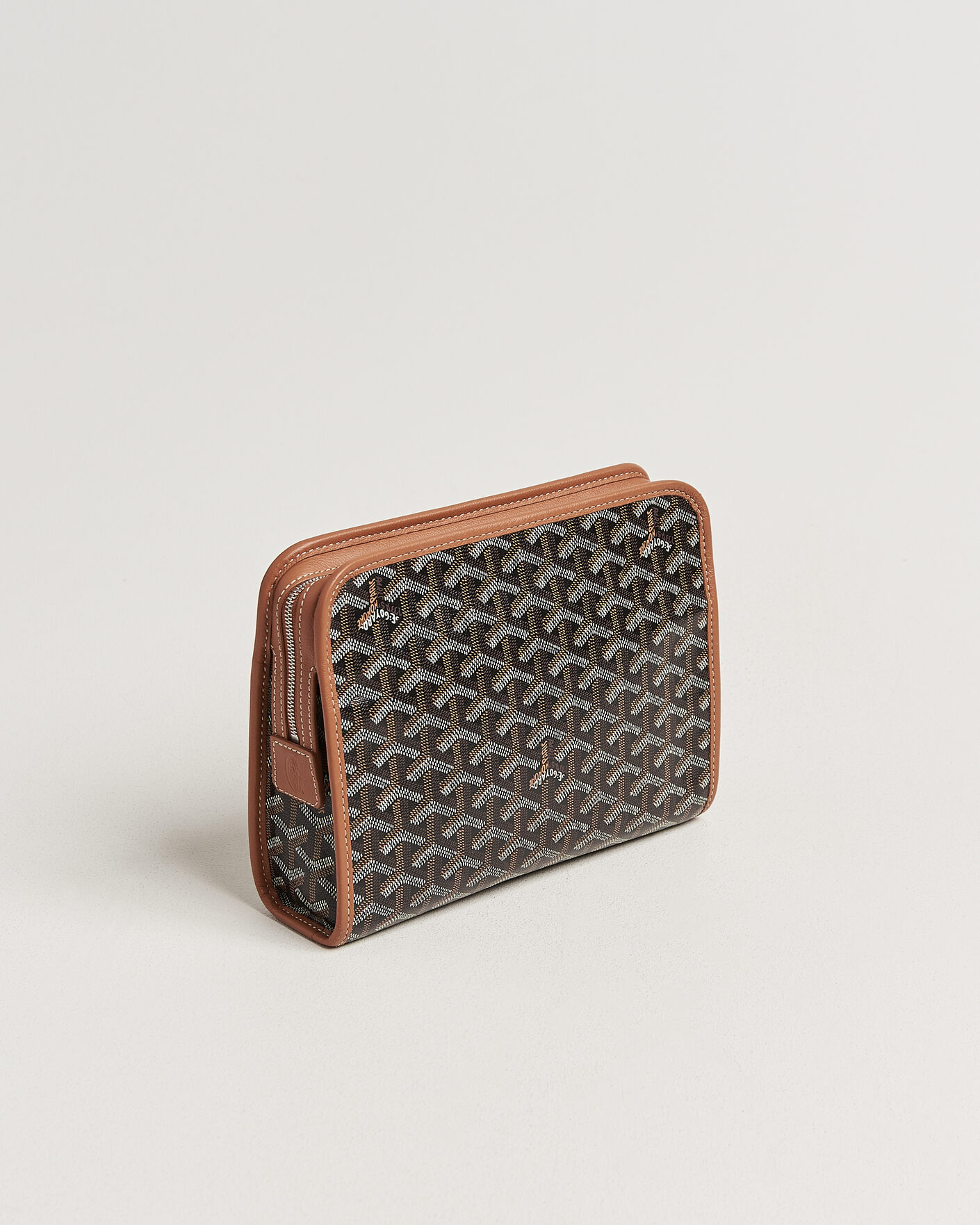 Herr | Pre-Owned & Vintage Bags | Goyard Pre-Owned | Jouvance MM Toiletry Bag Black