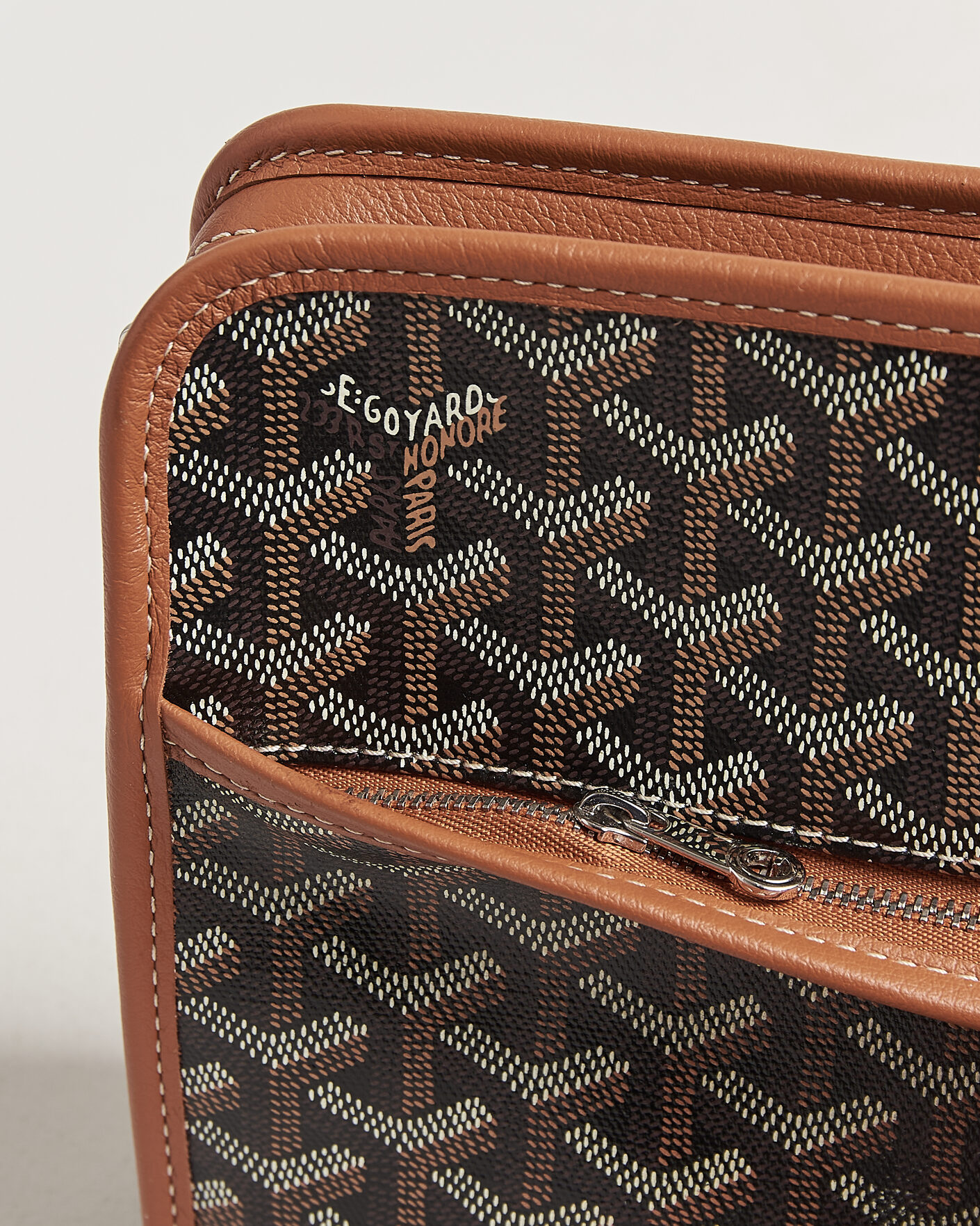 Herr | Pre-Owned & Vintage Bags | Goyard Pre-Owned | Jouvance MM Toiletry Bag Black