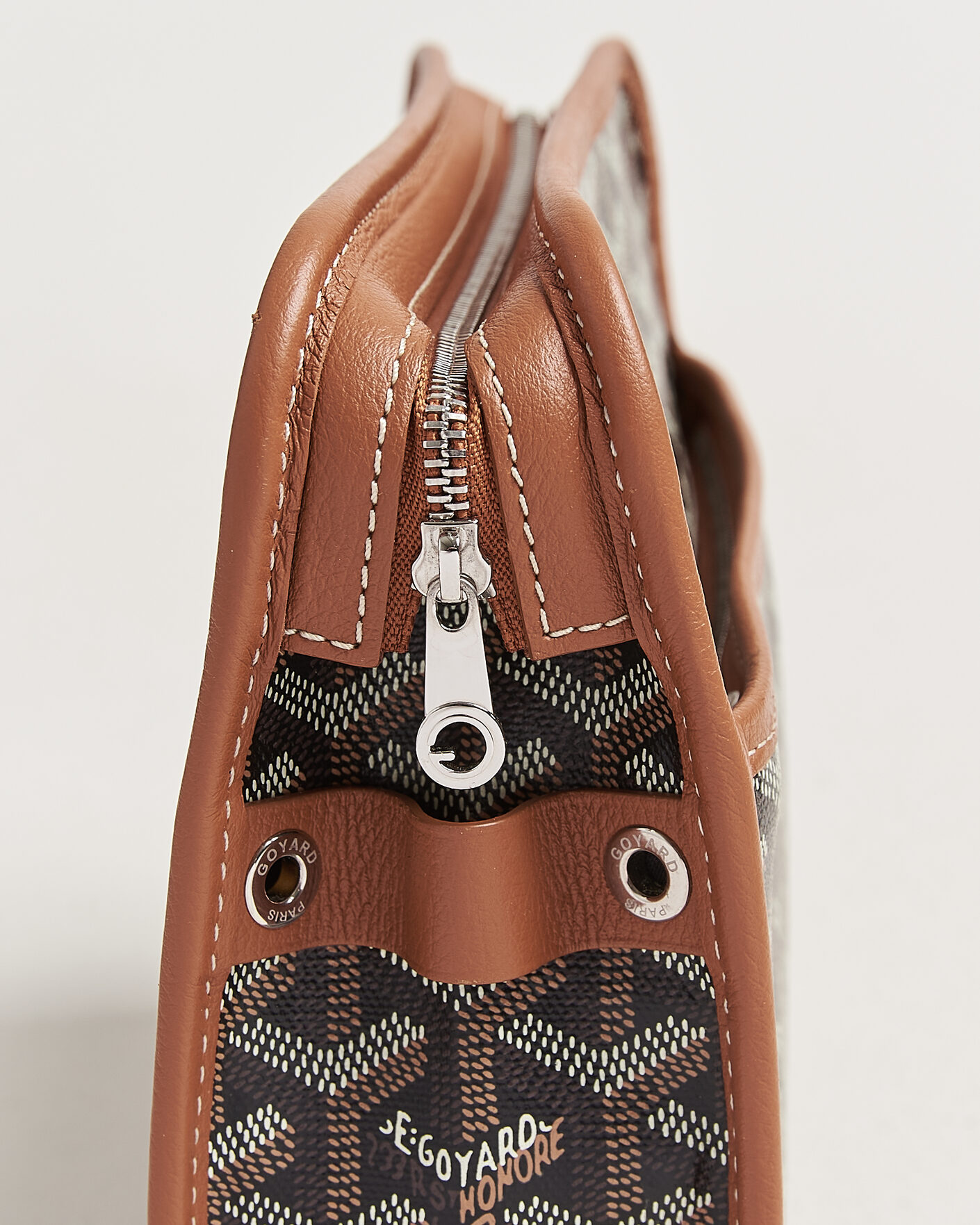 Herr | Pre-Owned & Vintage Bags | Goyard Pre-Owned | Jouvance MM Toiletry Bag Black