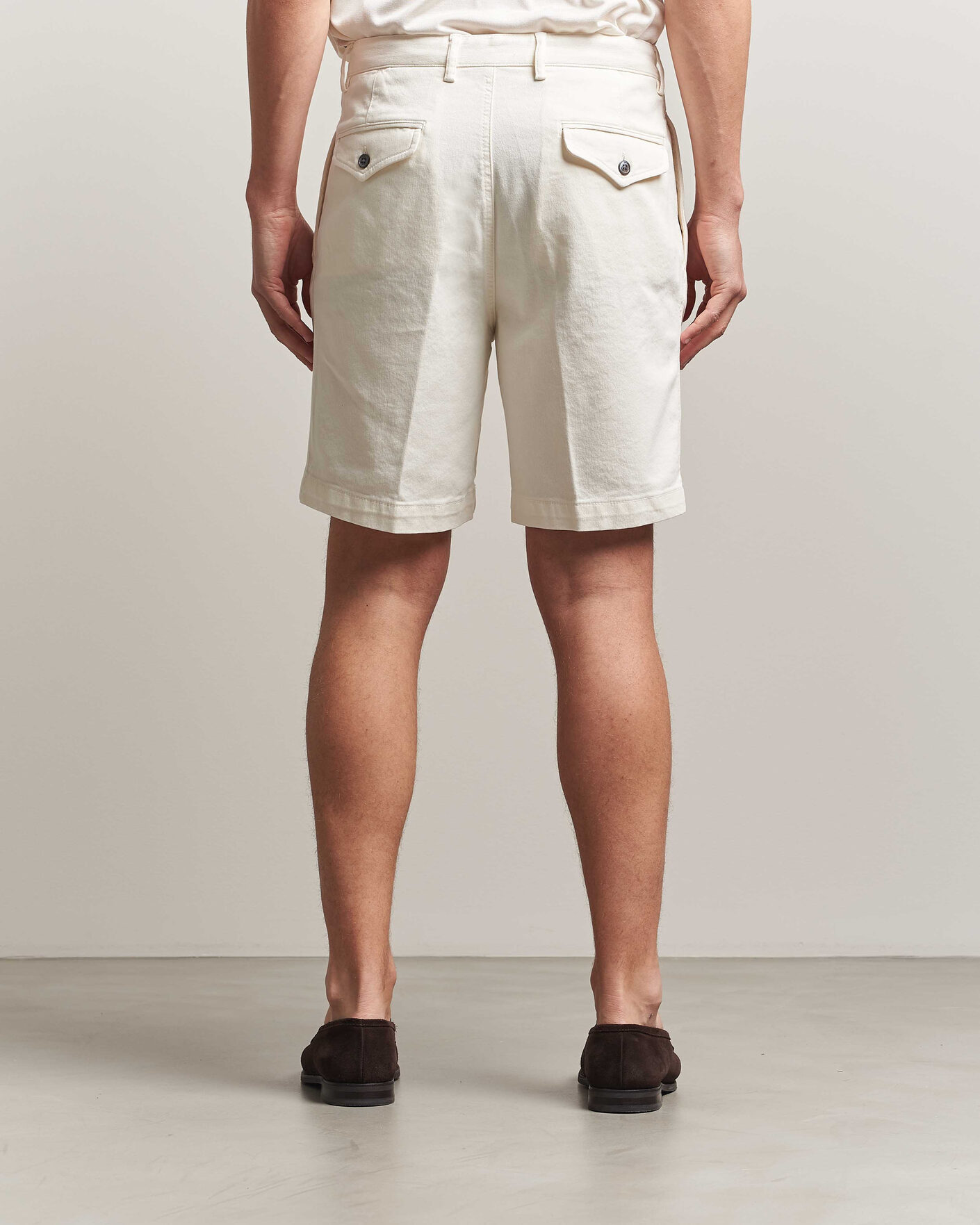 Herr | Shorts | Oscar Jacobson | Tanker Pleat Shorts White
