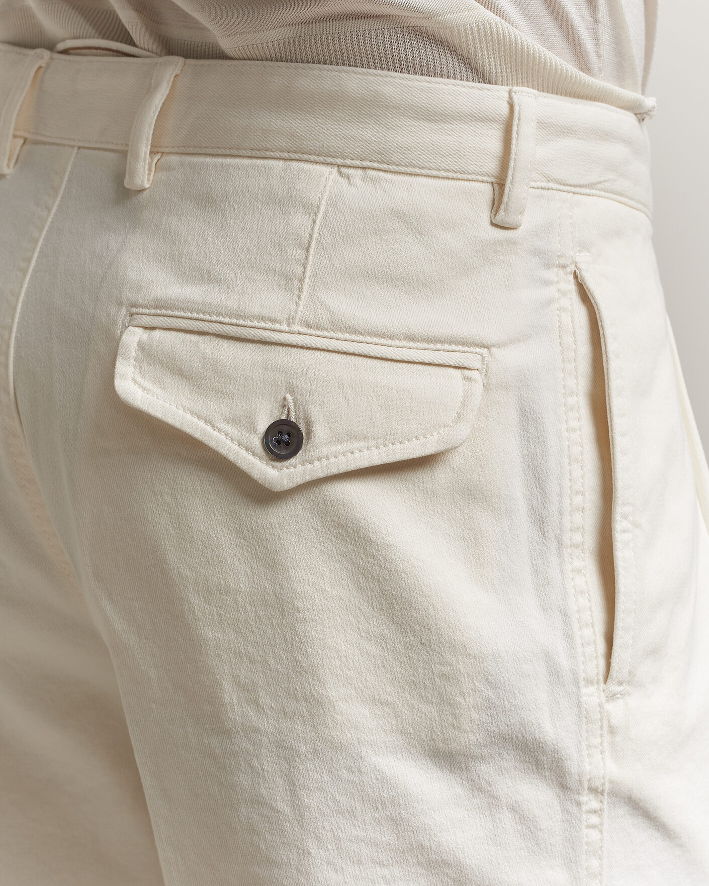 Herr | Shorts | Oscar Jacobson | Tanker Pleat Shorts White