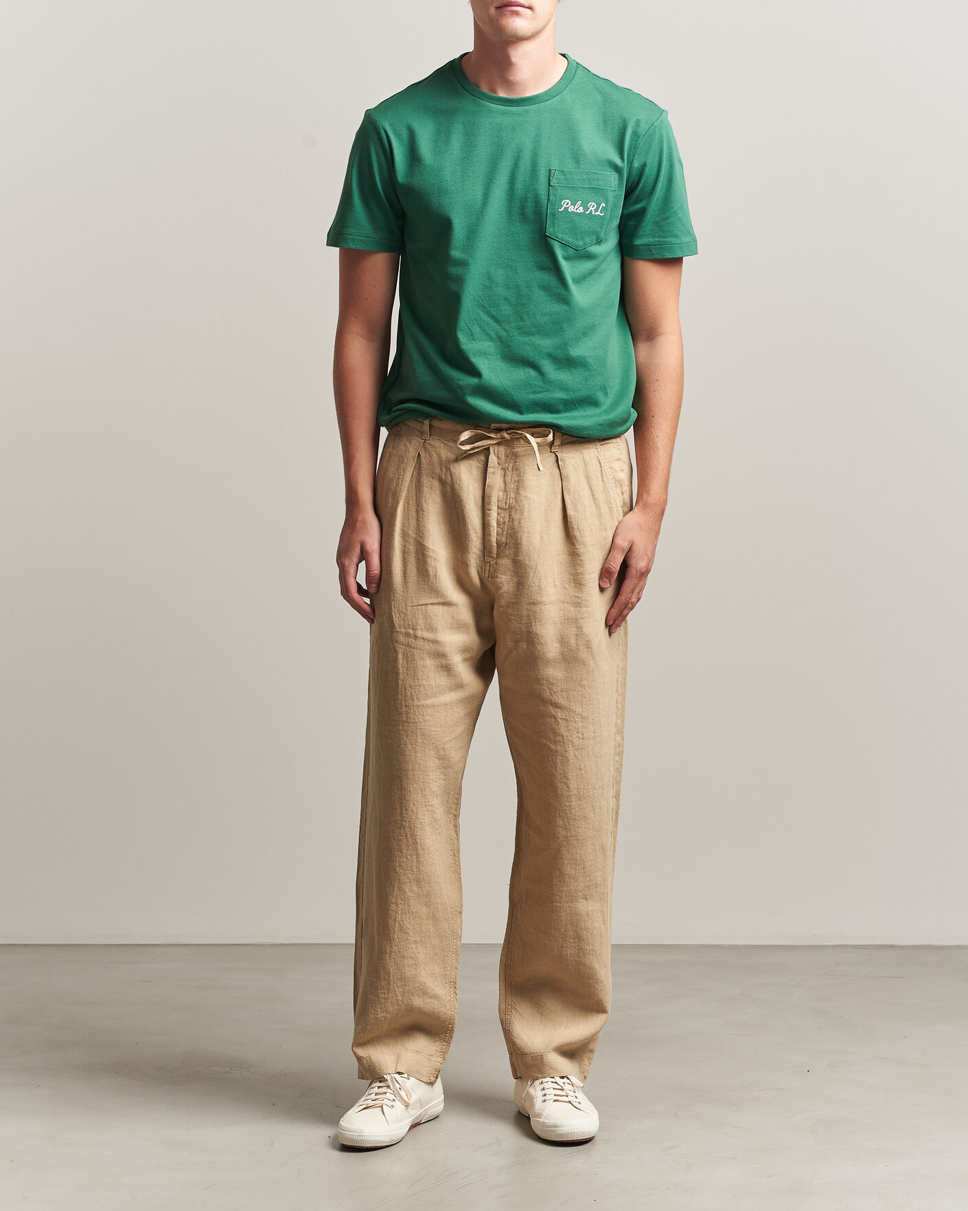 Herr | Byxor | Polo Ralph Lauren | Easy Fit Pleated Trousers Coastal Beige