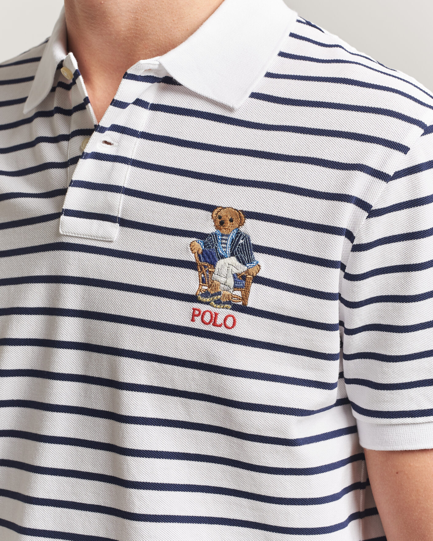 Herr | Pikéer | Polo Ralph Lauren | Newport Bear Striped Custom Slim Polo White/Navy