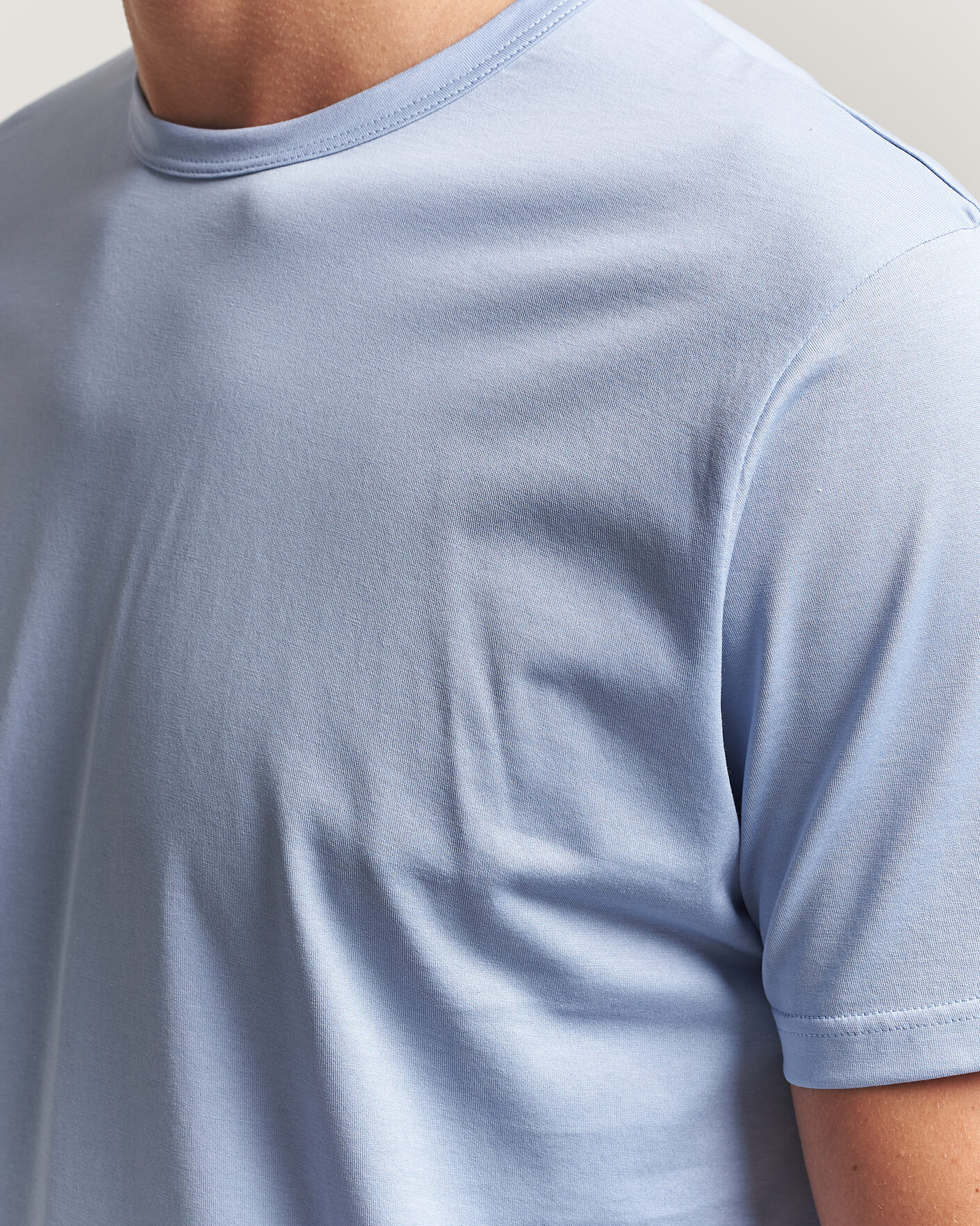Herr | T-Shirts | Sunspel | Crew Neck Q82 Cotton T-Shirt Sky Blue