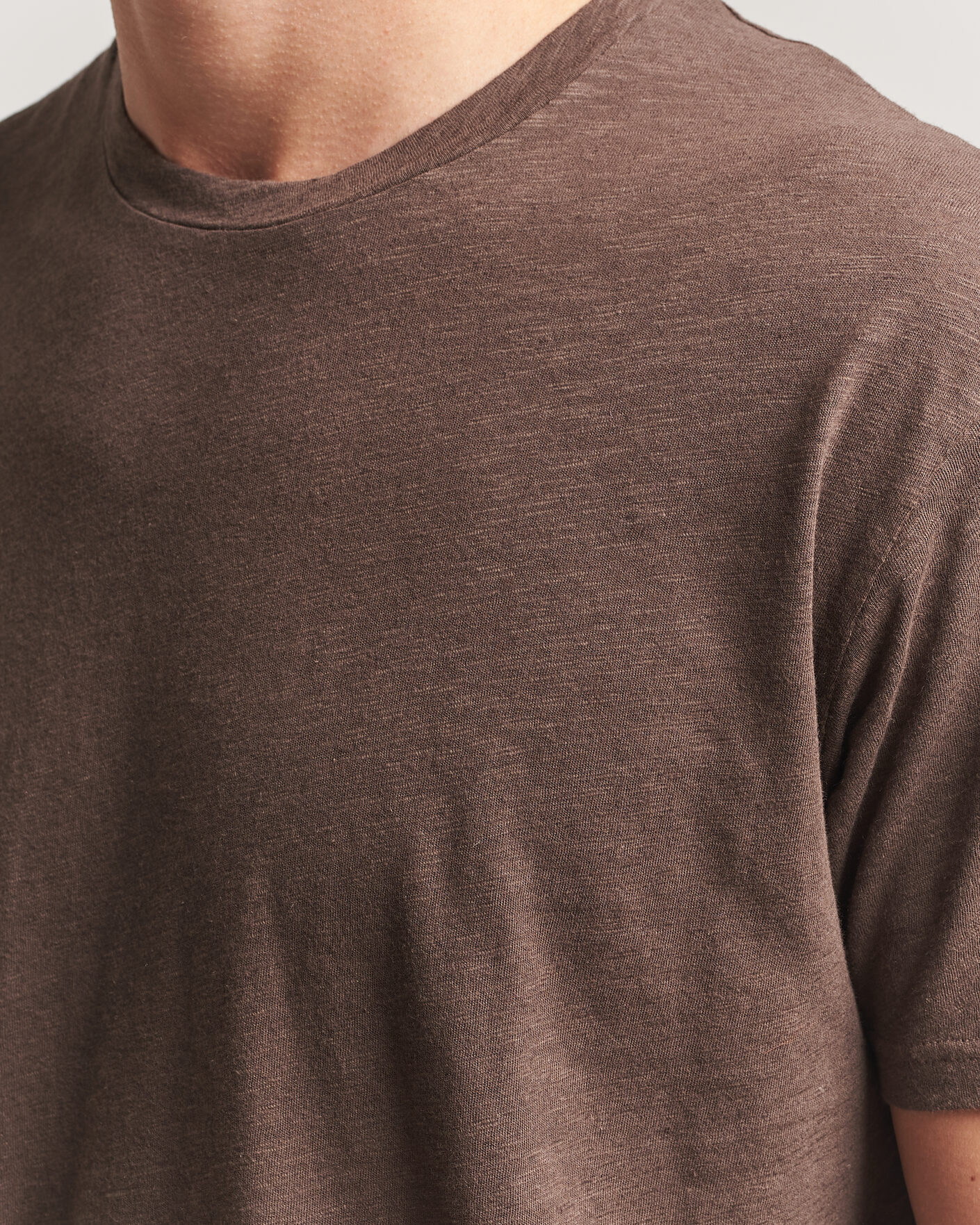 Herr | T-Shirts | Sunspel | Pima Cotton/Linen T-Shirt Dark Walnut