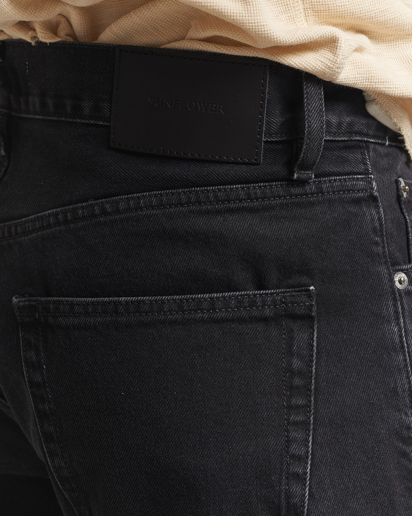 Herr | Byxor | Sunflower | New Standard Jeans Washed Black