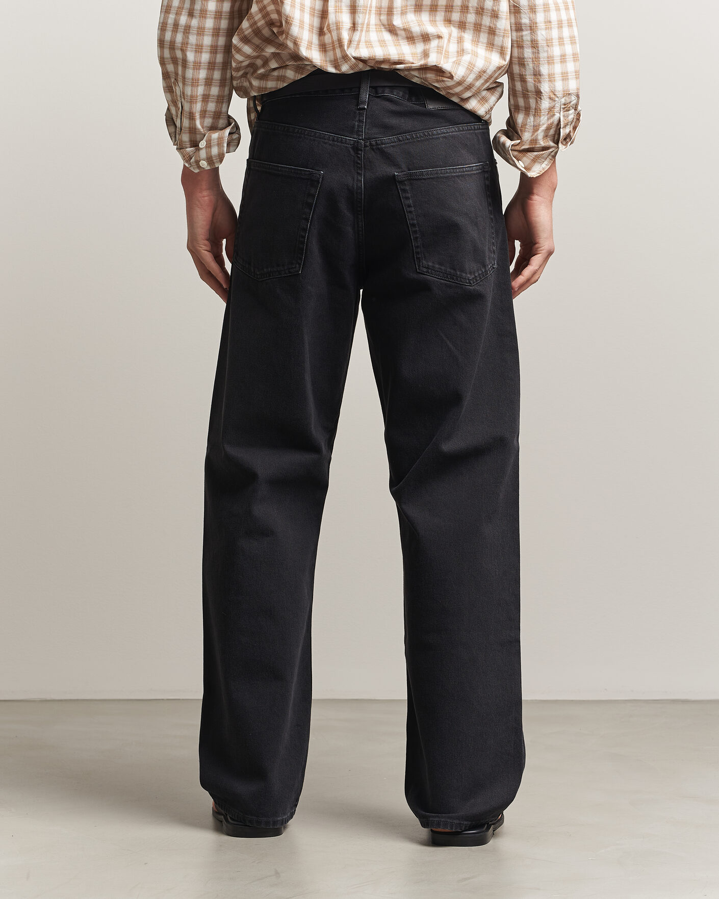 Herr | Byxor | Sunflower | Loose Jeans Washed Black