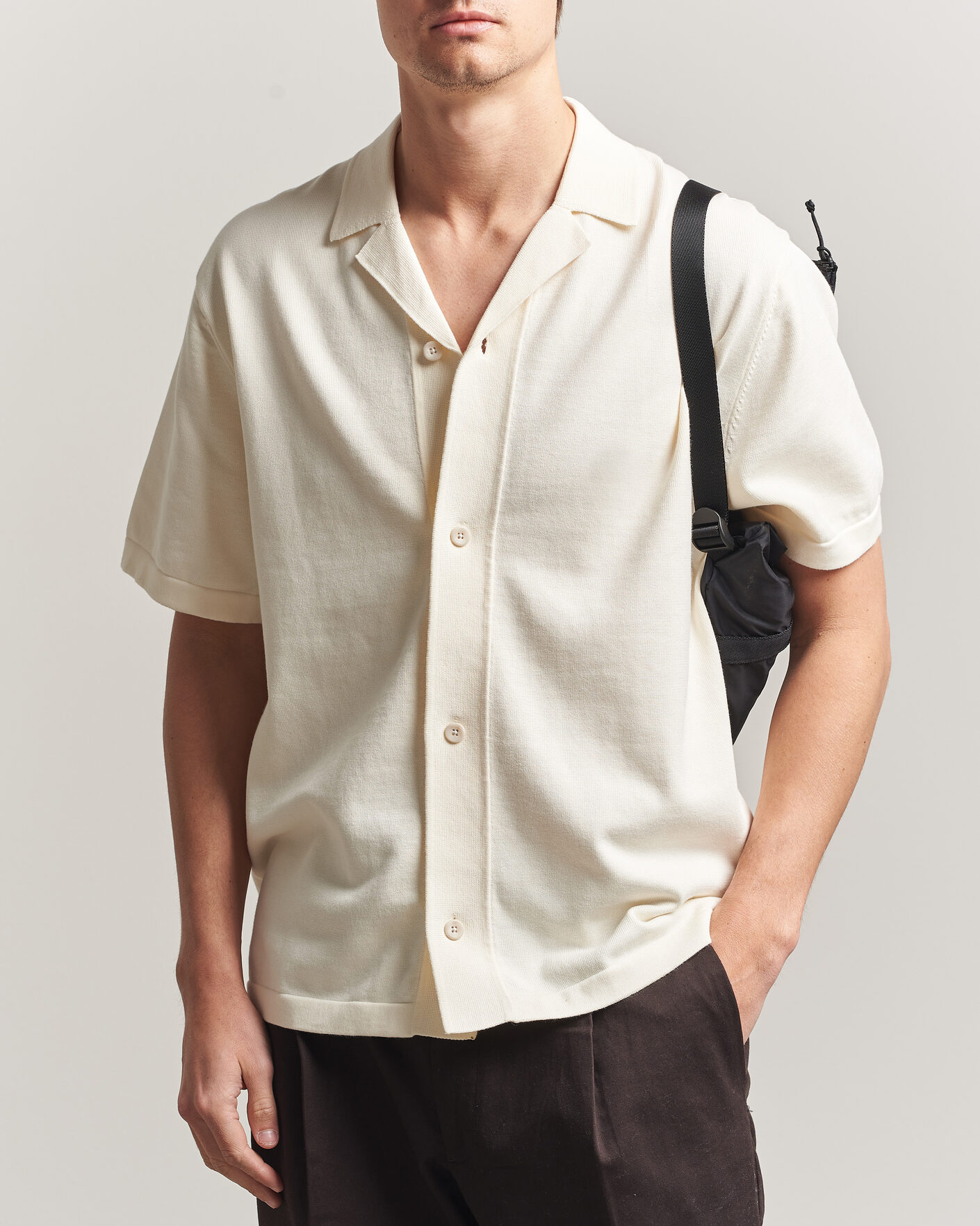 Herr | Skjortor | LES DEUX | Bouquet Knitted Short Sleeve Shirt Eggnog White