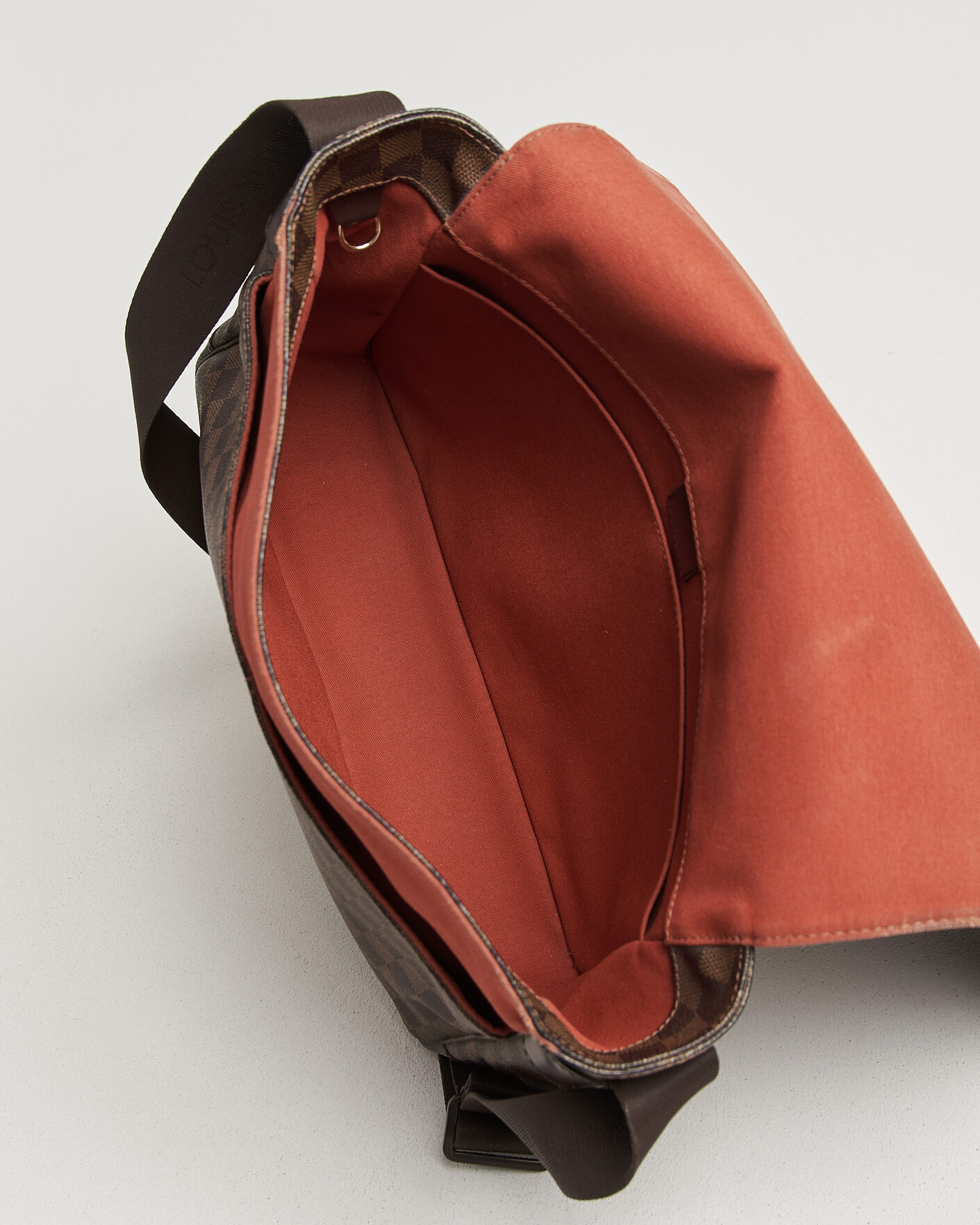 Herr | Pre-Owned & Vintage Bags | Louis Vuitton Pre-Owned | Bastille Bag Damier Ebene