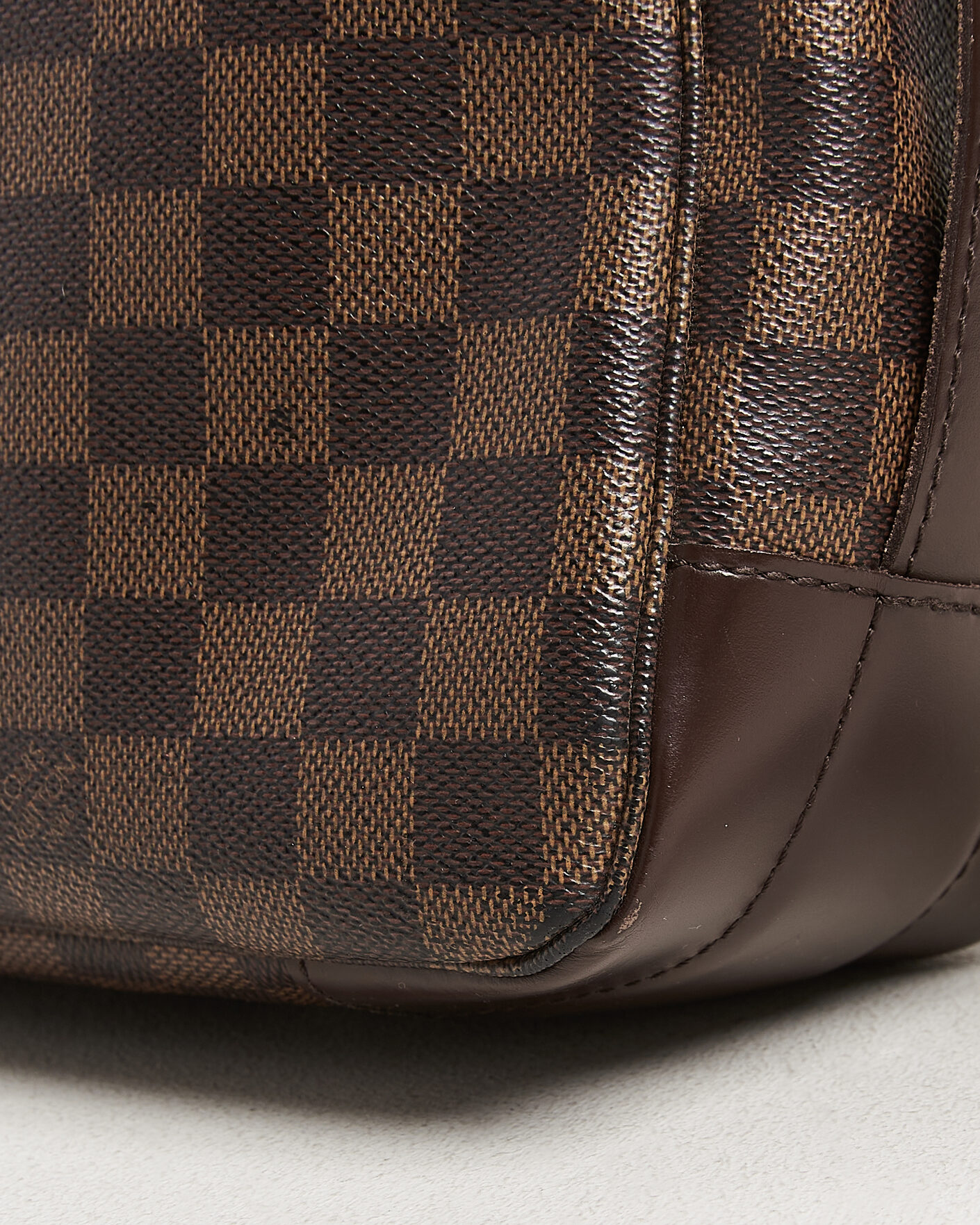 Herr | Pre-Owned & Vintage Bags | Louis Vuitton Pre-Owned | Bastille Bag Damier Ebene