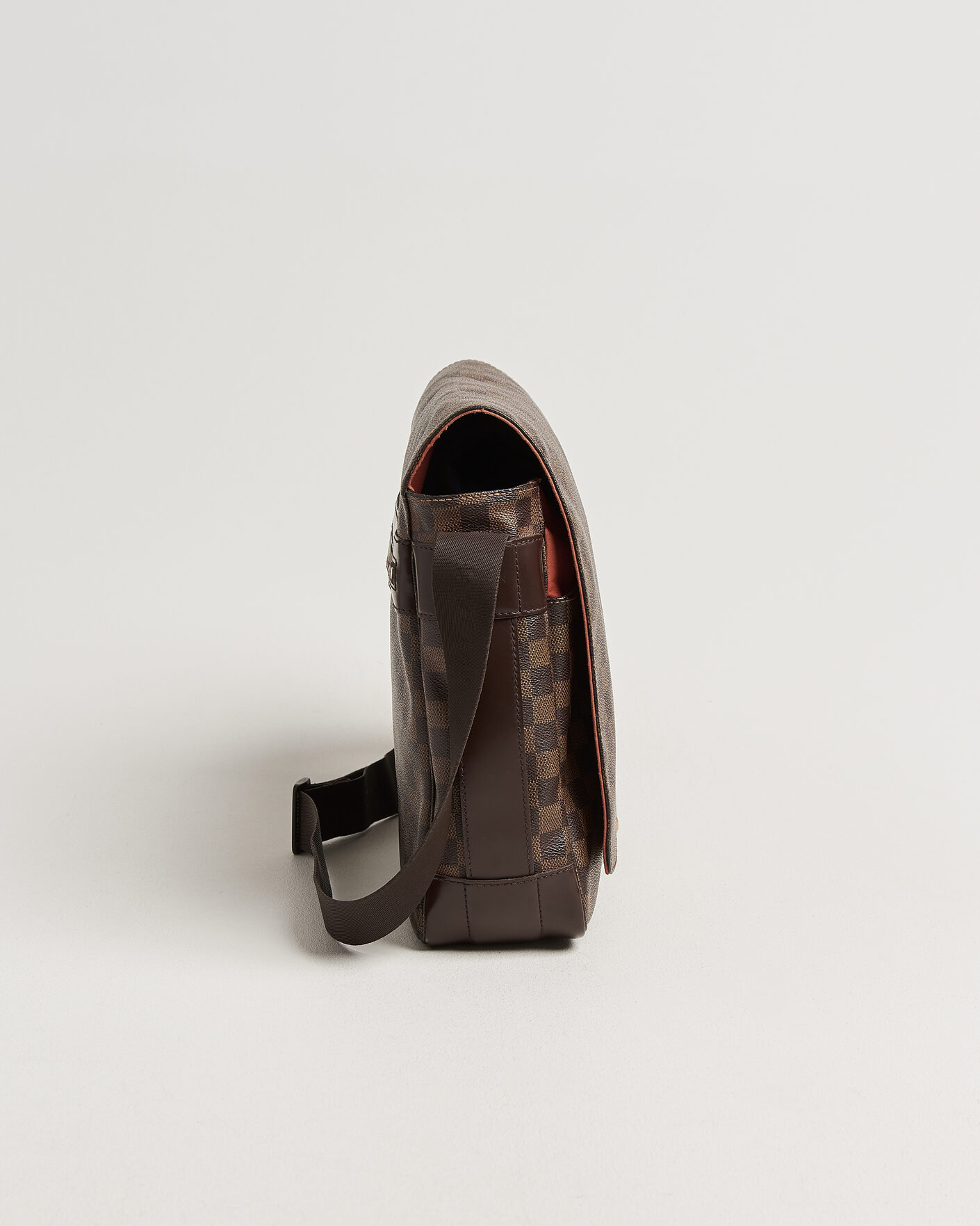 Herr | Pre-Owned & Vintage Bags | Louis Vuitton Pre-Owned | Bastille Bag Damier Ebene