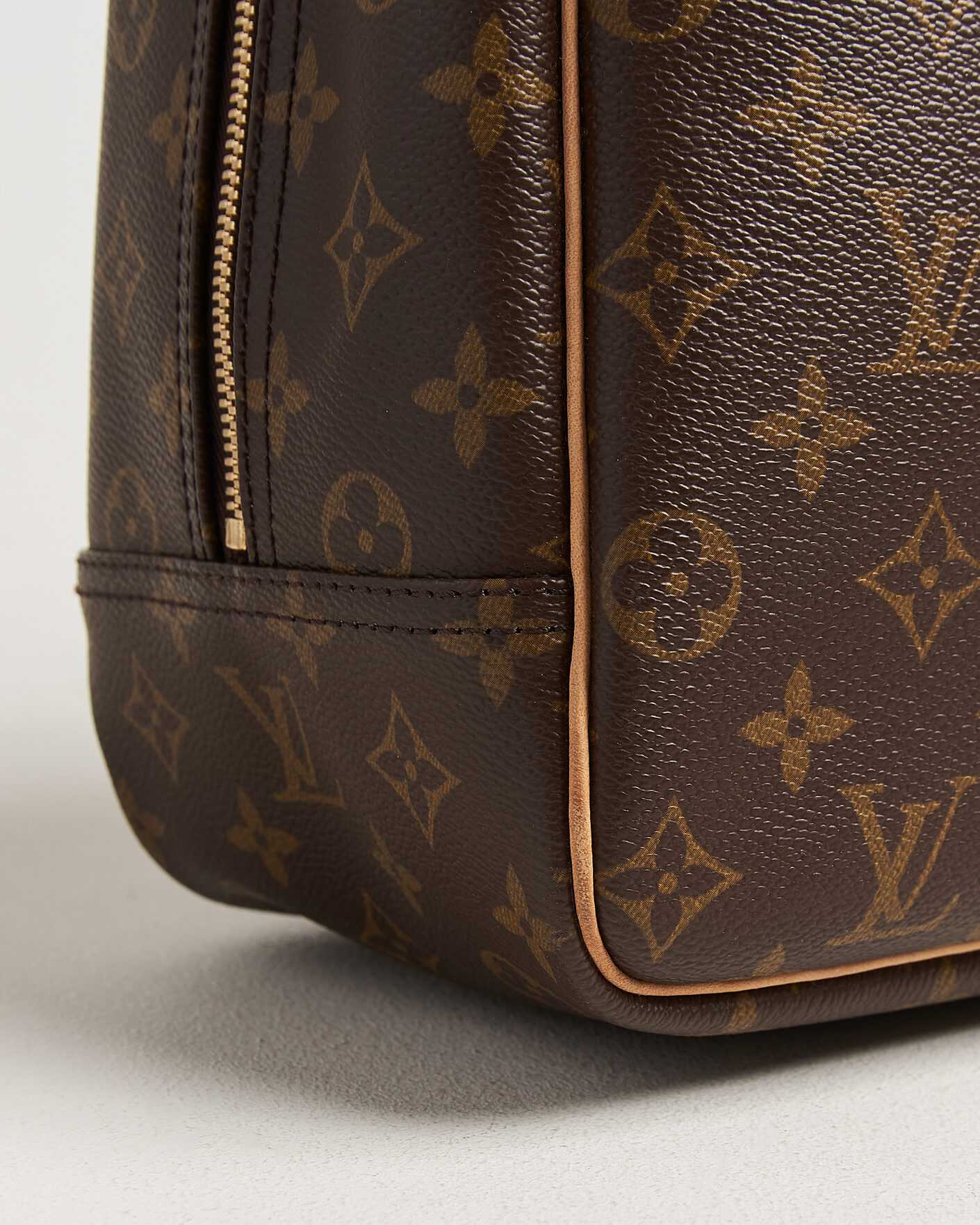 Herr | Pre-Owned & Vintage Bags | Louis Vuitton Pre-Owned | Deauville Bag Monogram