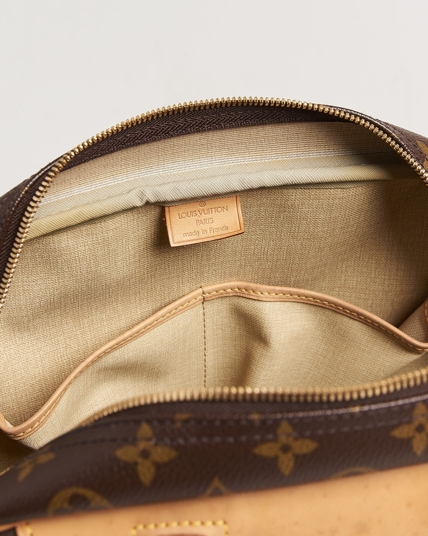 Herr | Pre-Owned & Vintage Bags | Louis Vuitton Pre-Owned | Deauville Bag Monogram