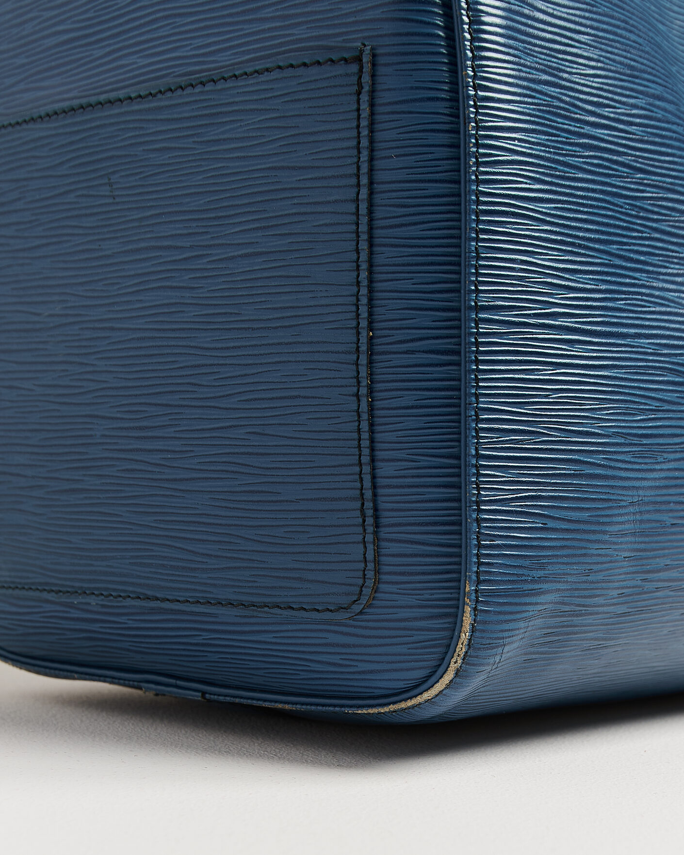 Herr | Pre-Owned & Vintage Bags | Louis Vuitton Pre-Owned | Keepall 45 Epi Leather Blue