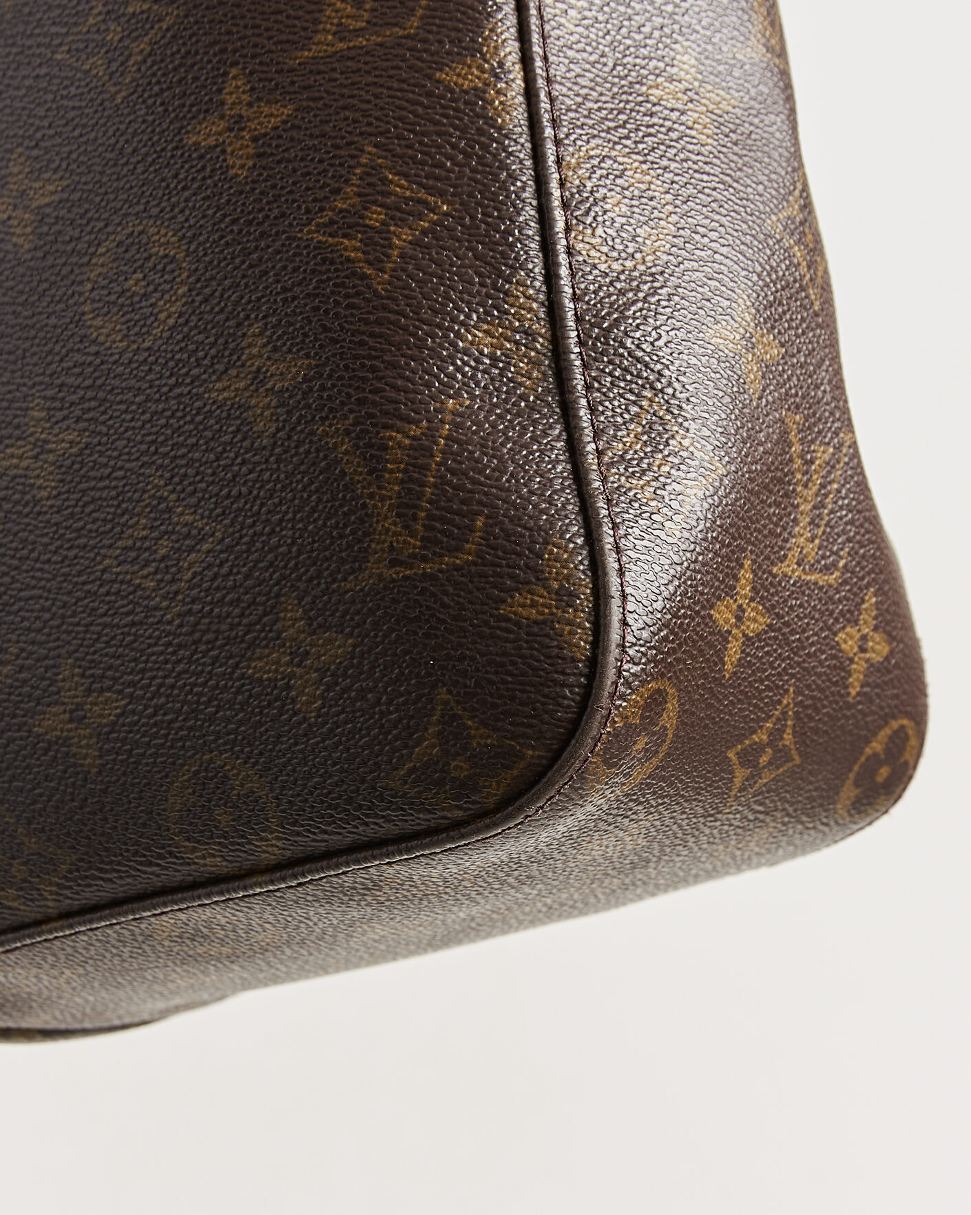 Herr | Pre-Owned & Vintage Bags | Louis Vuitton Pre-Owned | Looping Handbag GM Monogram