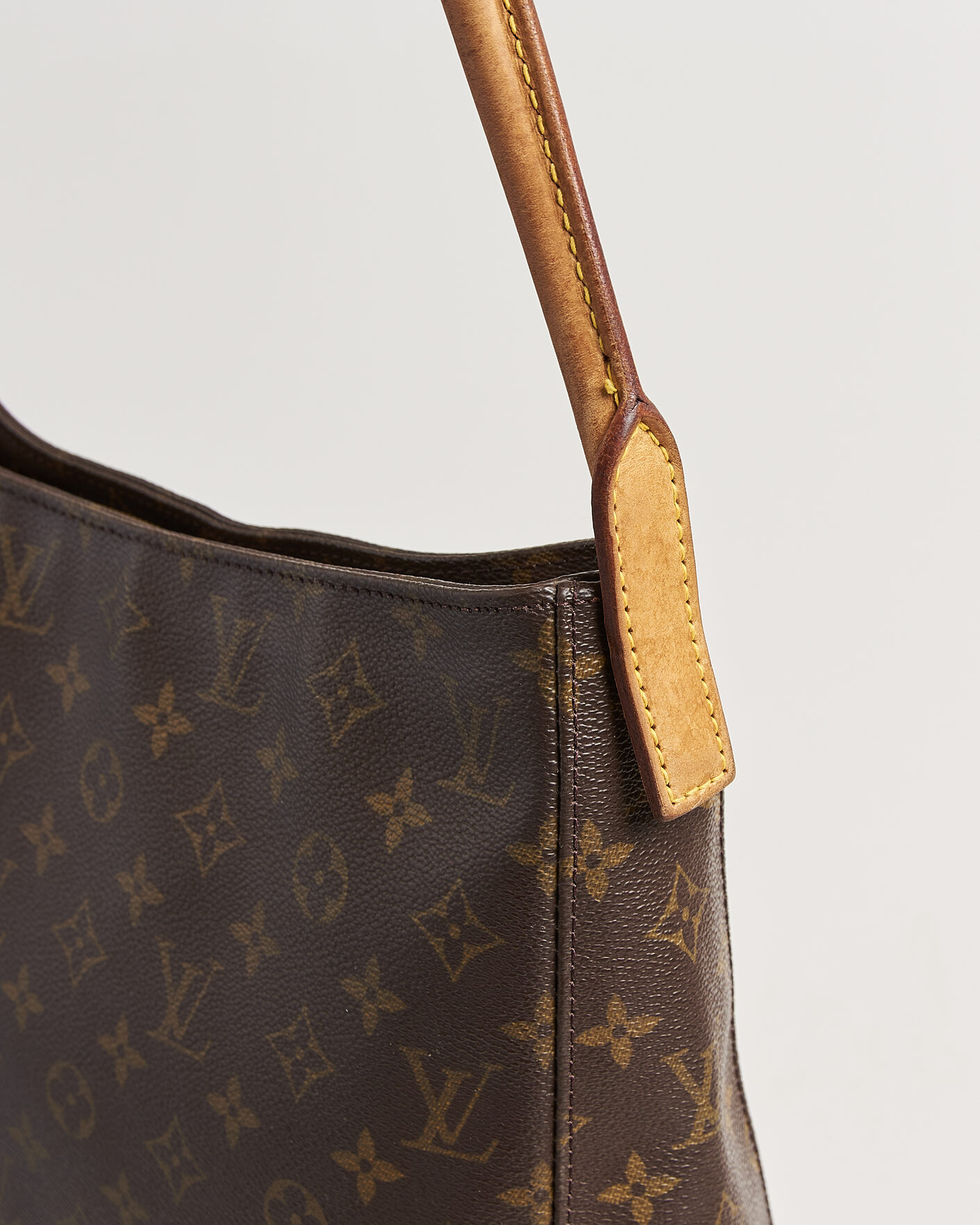 Herr | Pre-Owned & Vintage Bags | Louis Vuitton Pre-Owned | Looping Handbag GM Monogram