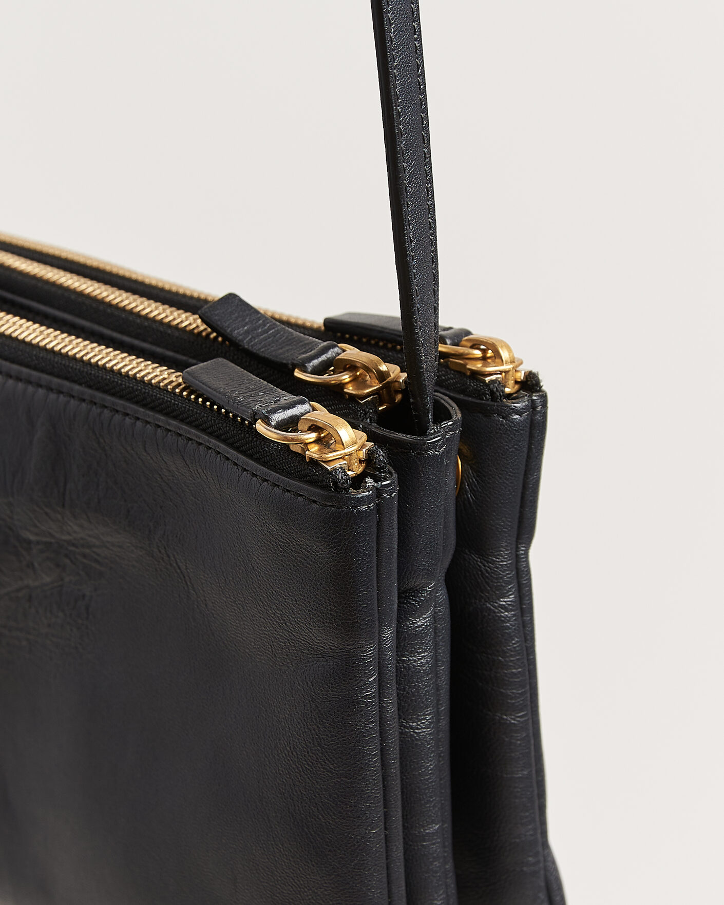 Herr | Pre-Owned & Vintage Bags | Celine Pre-Owned | Trio Bag Small Leather Black