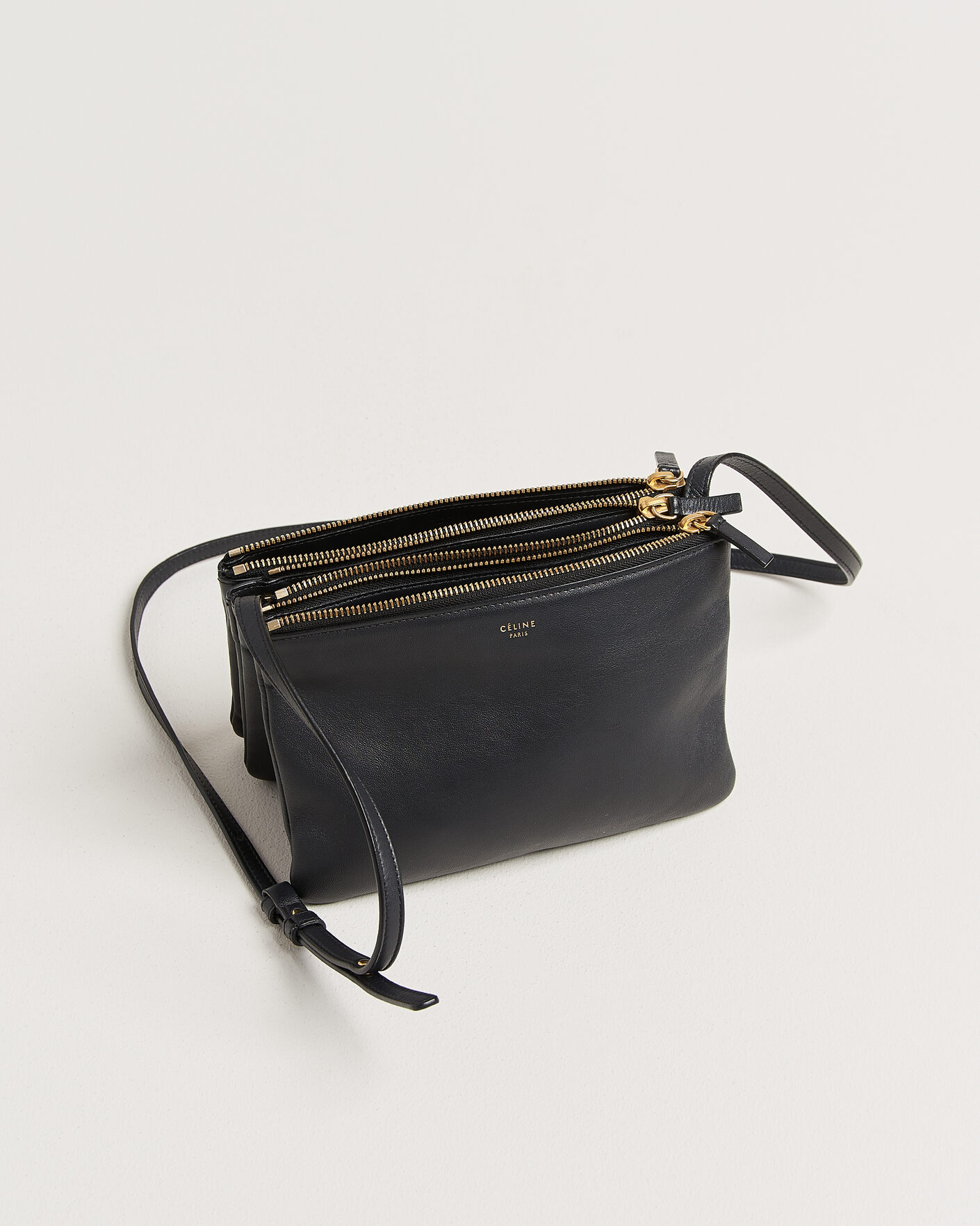 Herr | Pre-Owned & Vintage Bags | Celine Pre-Owned | Trio Bag Small Leather Black