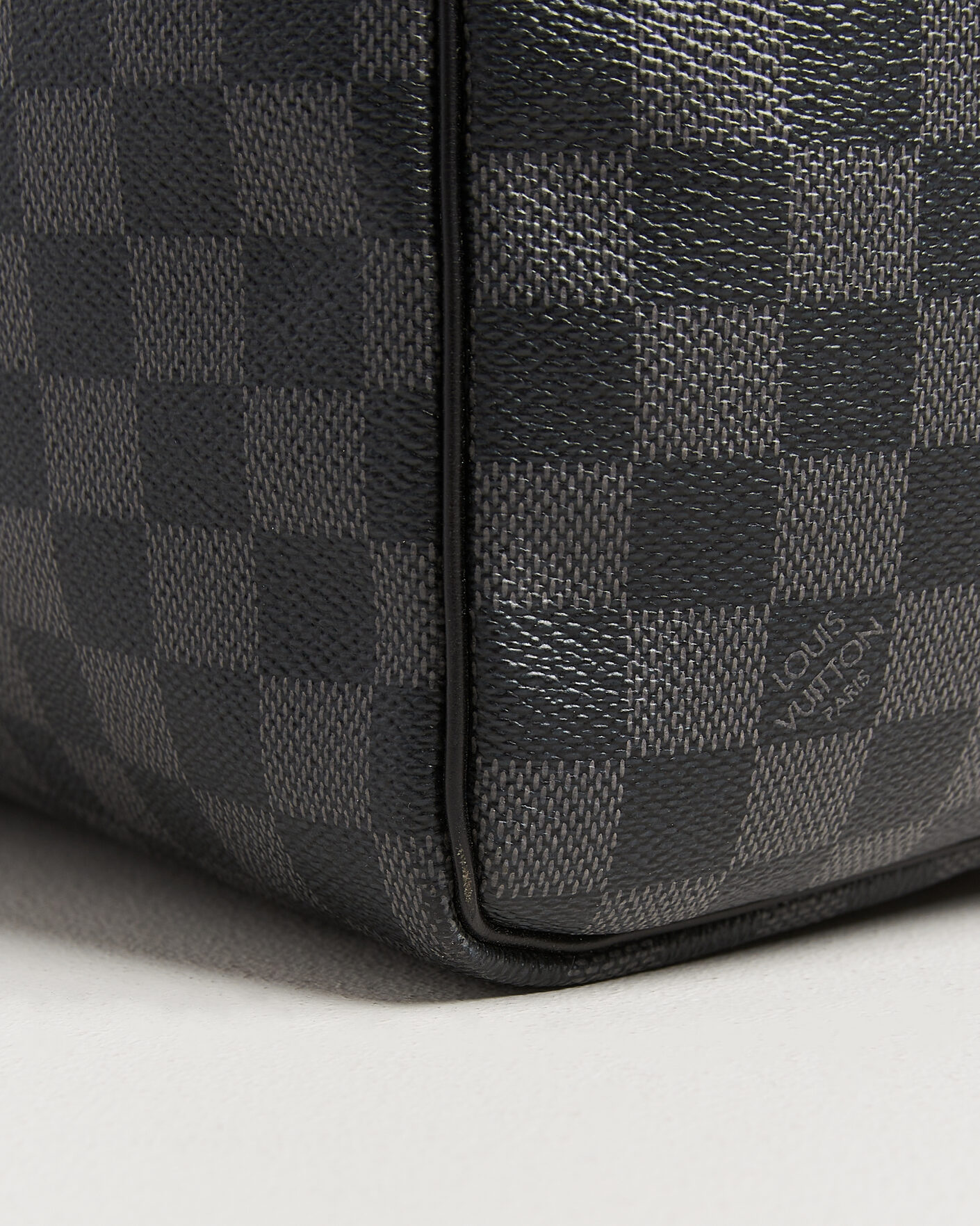 Herr | Pre-Owned & Vintage Bags | Louis Vuitton Pre-Owned | Keepall Bandouliére 55 Damier Graphite