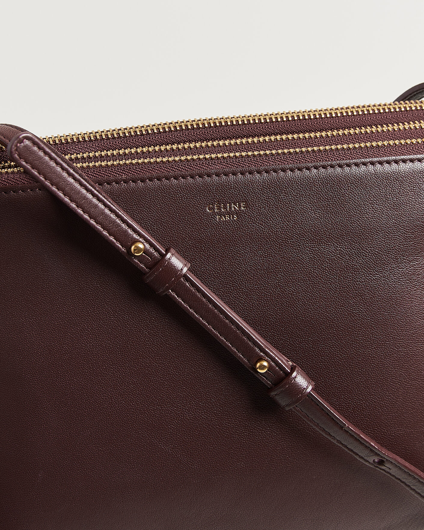 Herr | Pre-Owned & Vintage Bags | Celine Pre-Owned | Trio Bag Medium Leather Burgundy