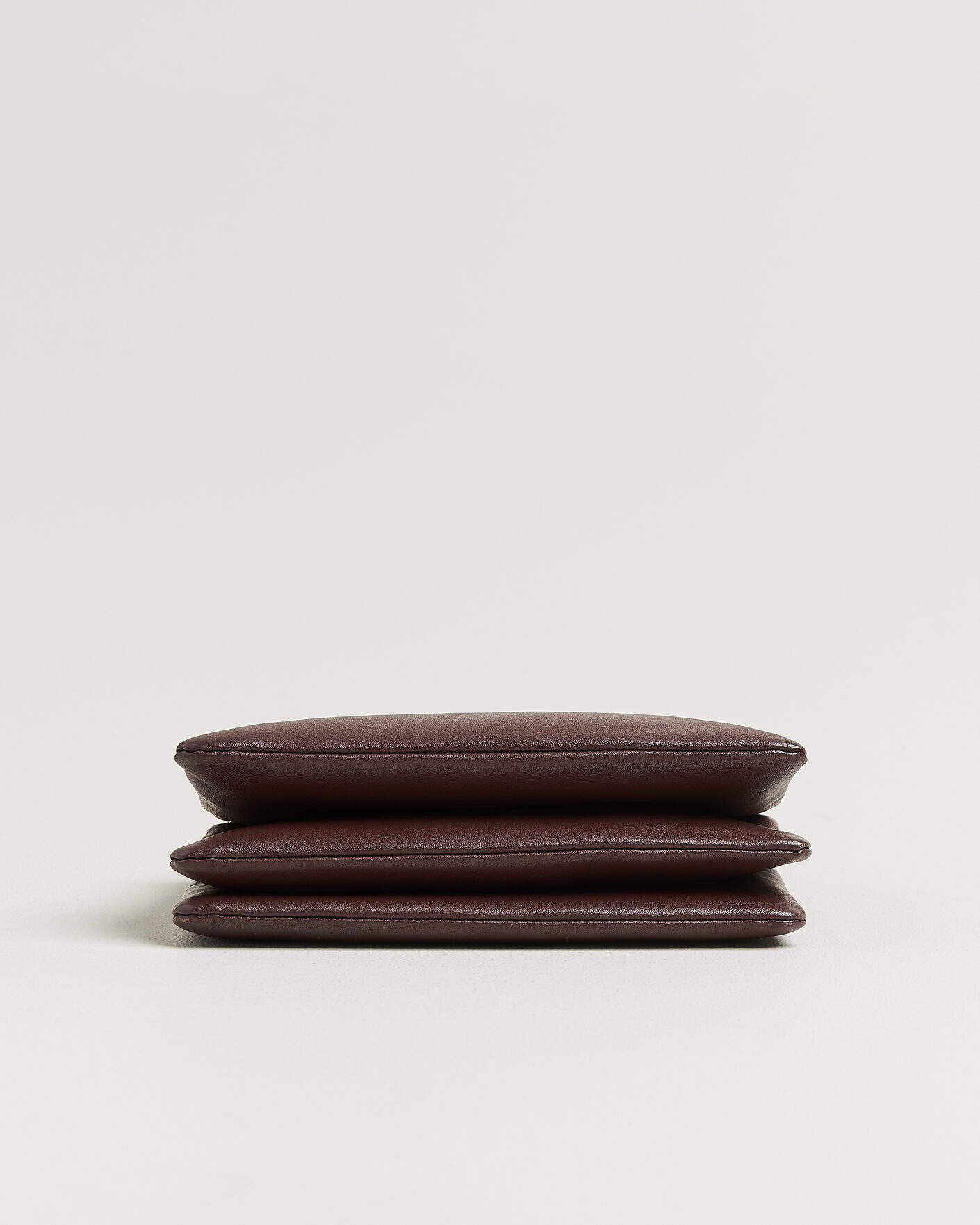 Herr | Pre-Owned & Vintage Bags | Celine Pre-Owned | Trio Bag Medium Leather Burgundy