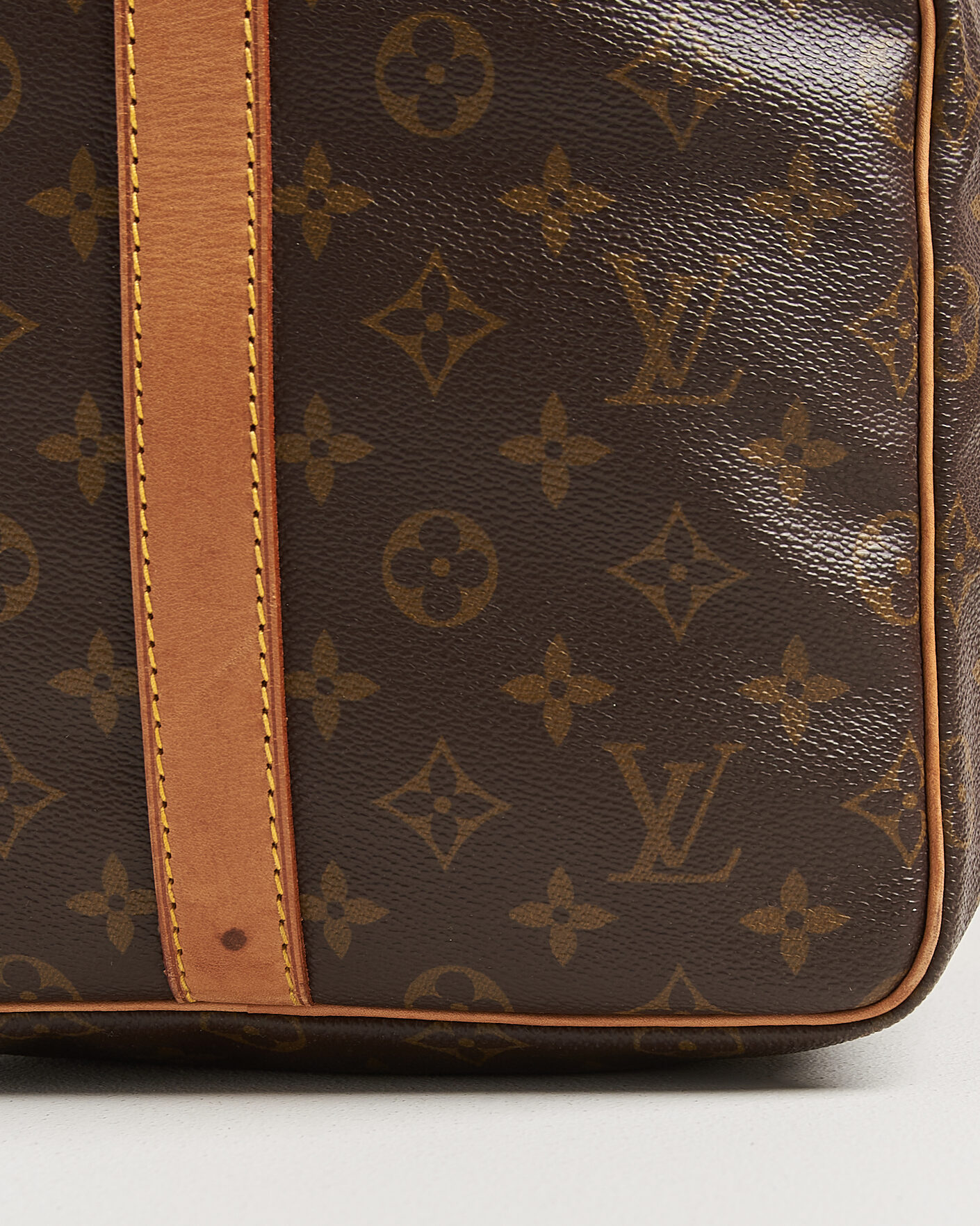 Herr | Pre-Owned & Vintage Bags | Louis Vuitton Pre-Owned | Keepall Bandouliére 55 Monogram