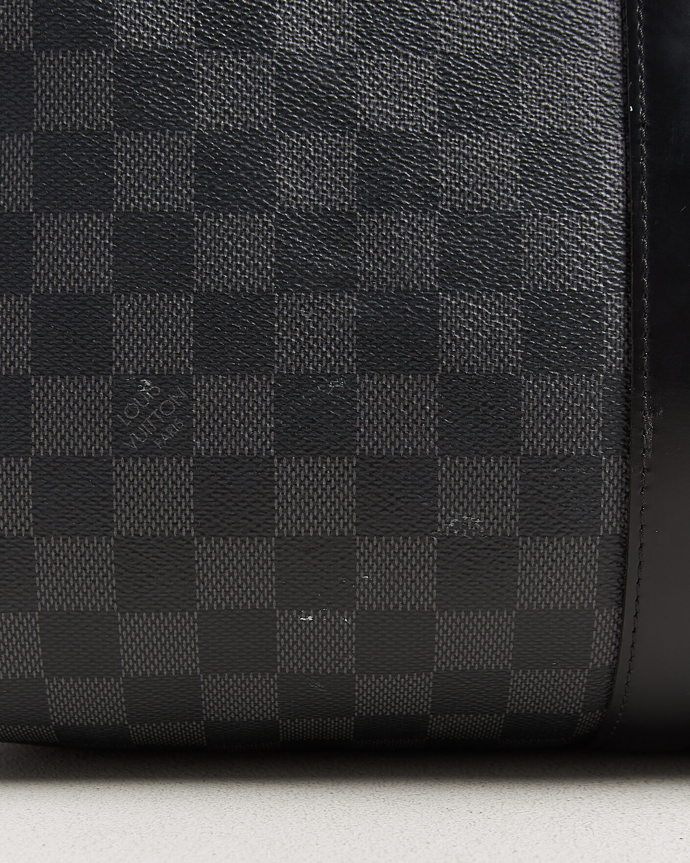 Herr | Pre-Owned & Vintage Bags | Louis Vuitton Pre-Owned | Keepall Bandouliére 45 Damier Graphite
