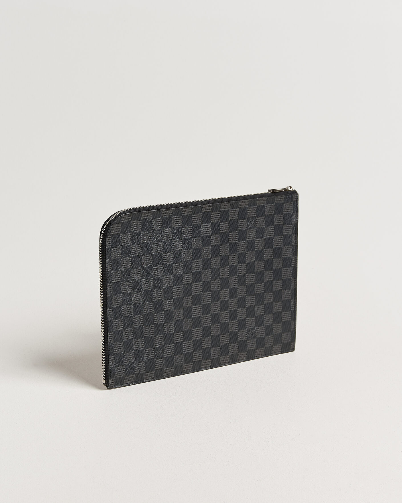 Herr | Pre-Owned & Vintage Bags | Louis Vuitton Pre-Owned | Pochette Jules Damier Graphite