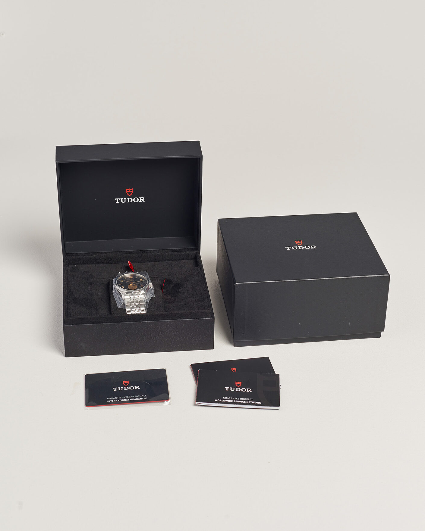 Herr | Pre-Owned & Vintage Watches | Tudor Pre-Owned | 1926 Luna