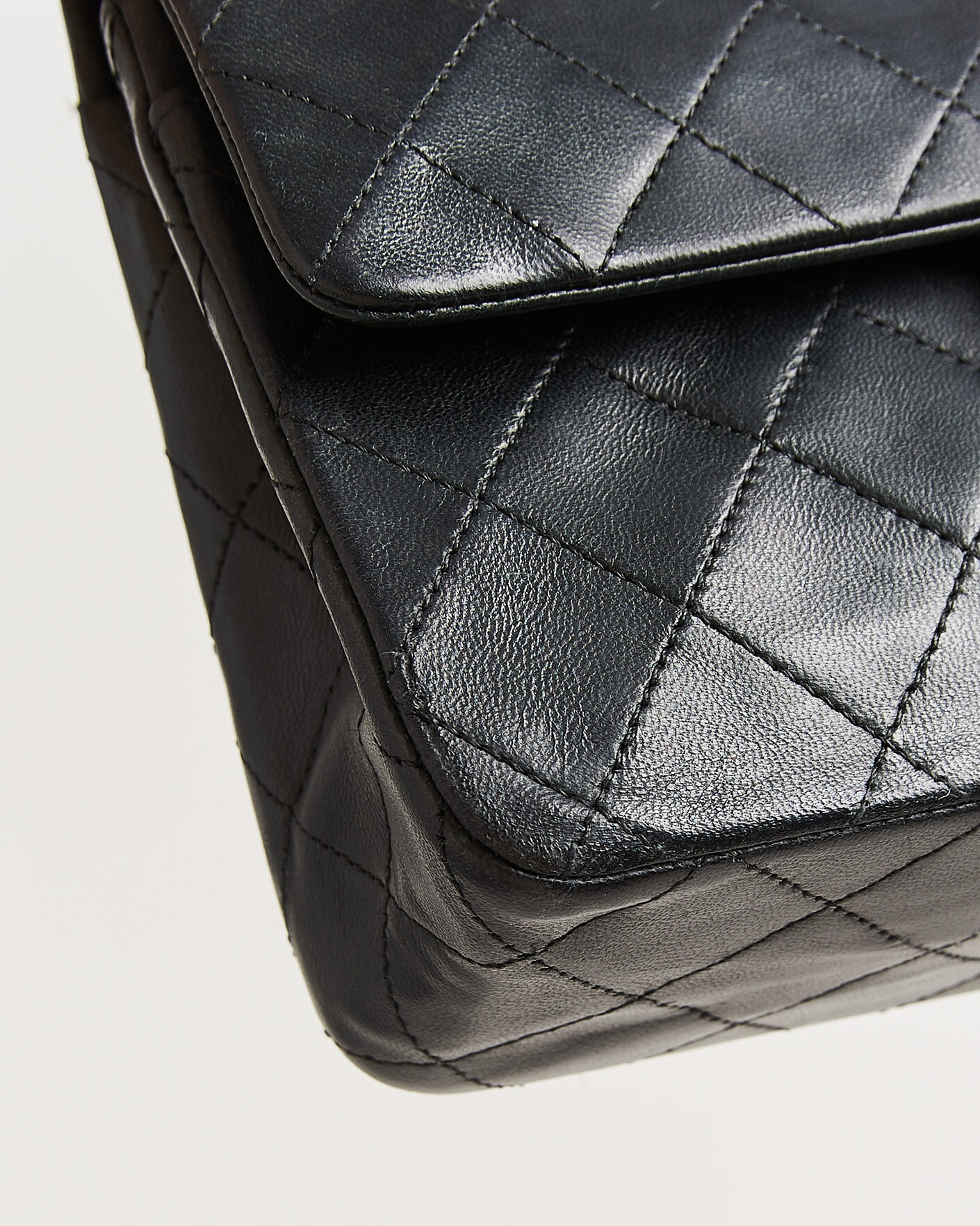 Herr | Pre-Owned & Vintage Bags | Chanel Pre-Owned | Classic Small Double Flap Bag Black