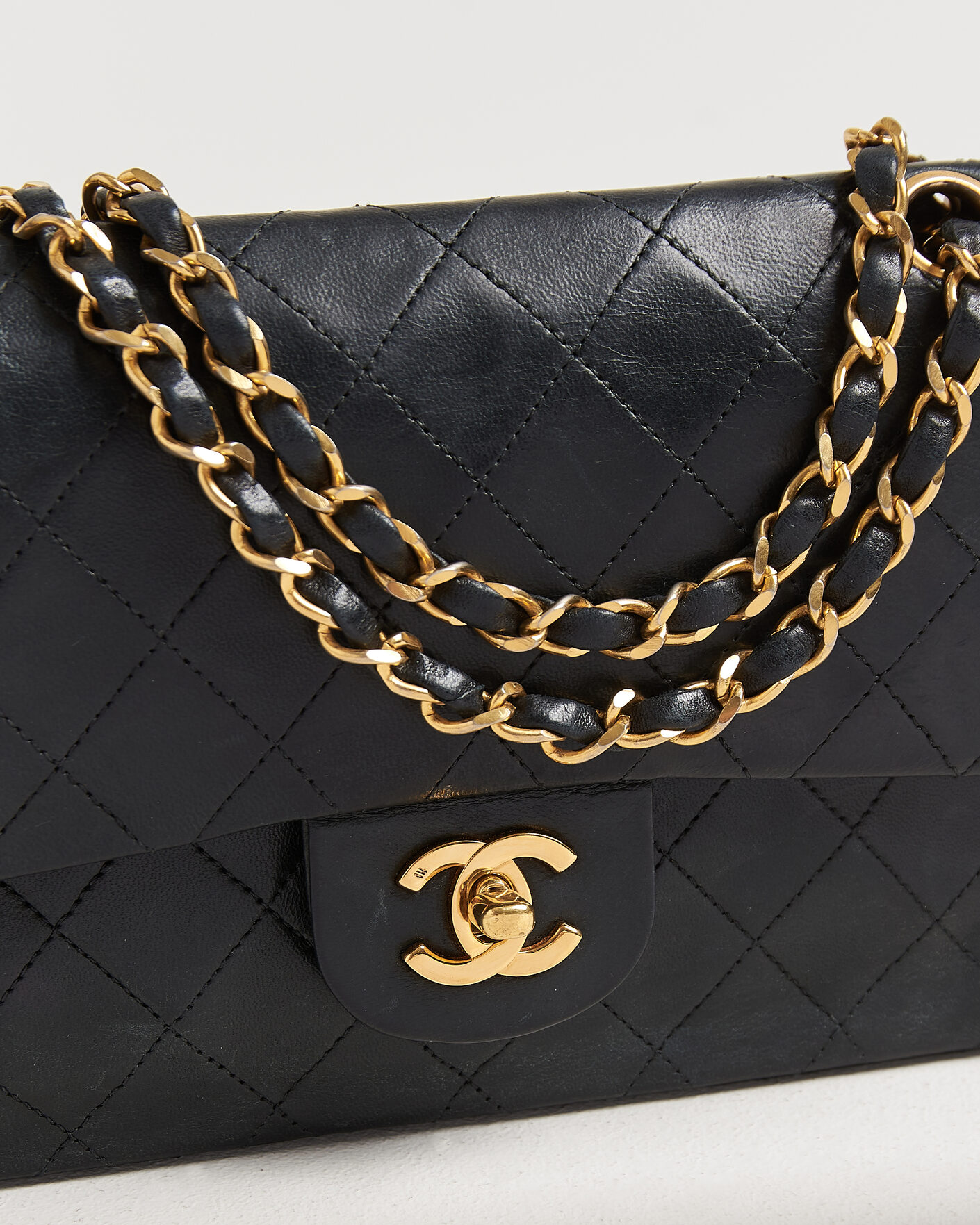 Herr | Pre-Owned & Vintage Bags | Chanel Pre-Owned | Classic Small Double Flap Bag Black