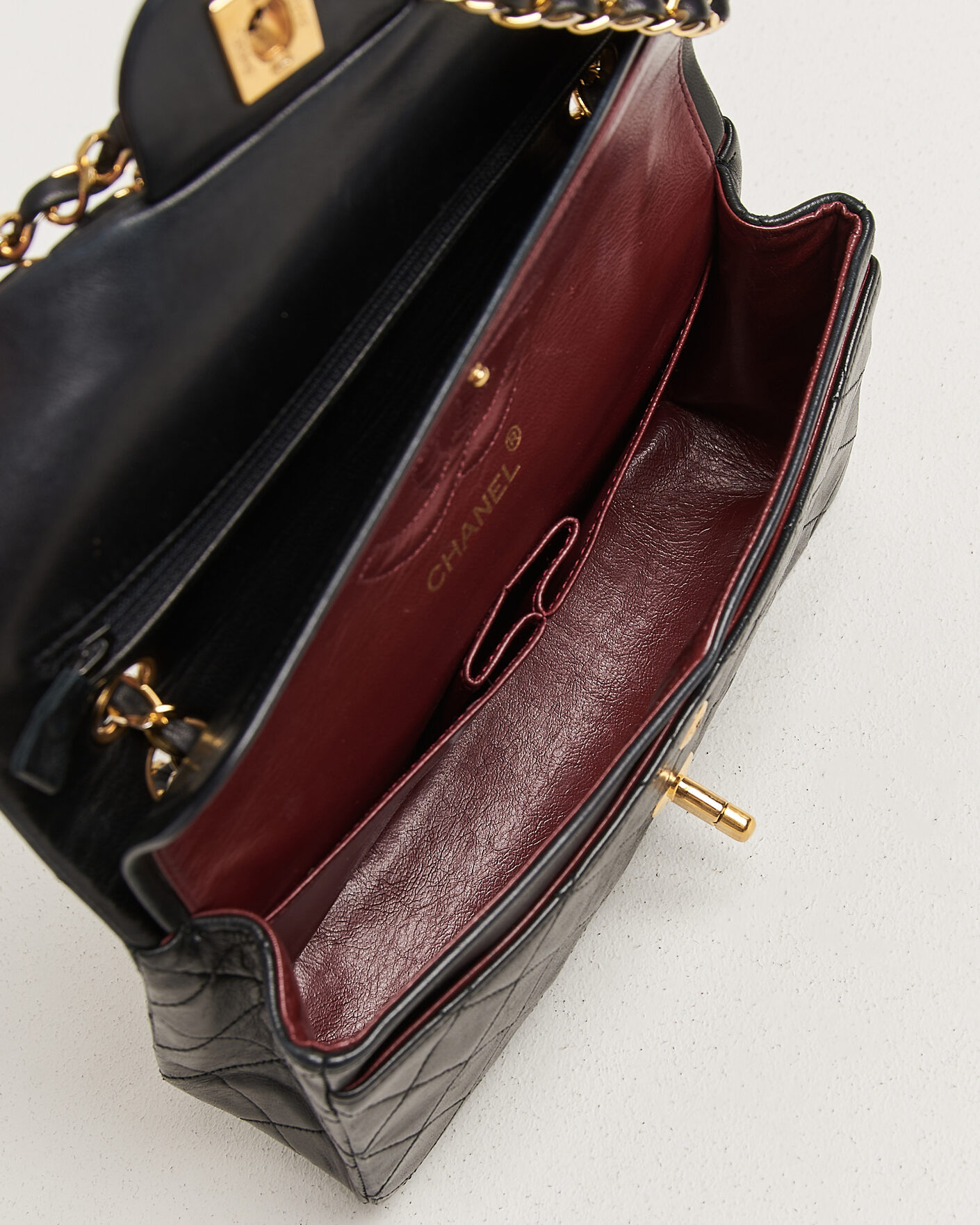 Herr | Pre-Owned & Vintage Bags | Chanel Pre-Owned | Classic Small Double Flap Bag Black
