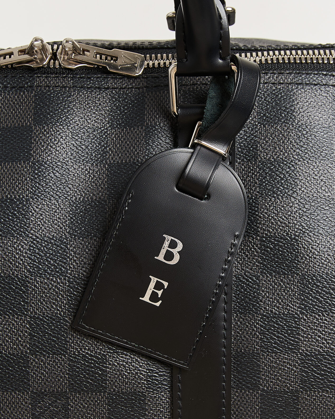 Herr | Pre-Owned & Vintage Bags | Louis Vuitton Pre-Owned | Keepall 55 Bandouliére Damier Graphite