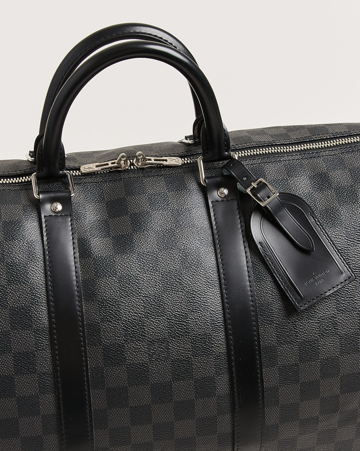 Herr | Pre-Owned & Vintage Bags | Louis Vuitton Pre-Owned | Keepall 55 Bandouliére Damier Graphite