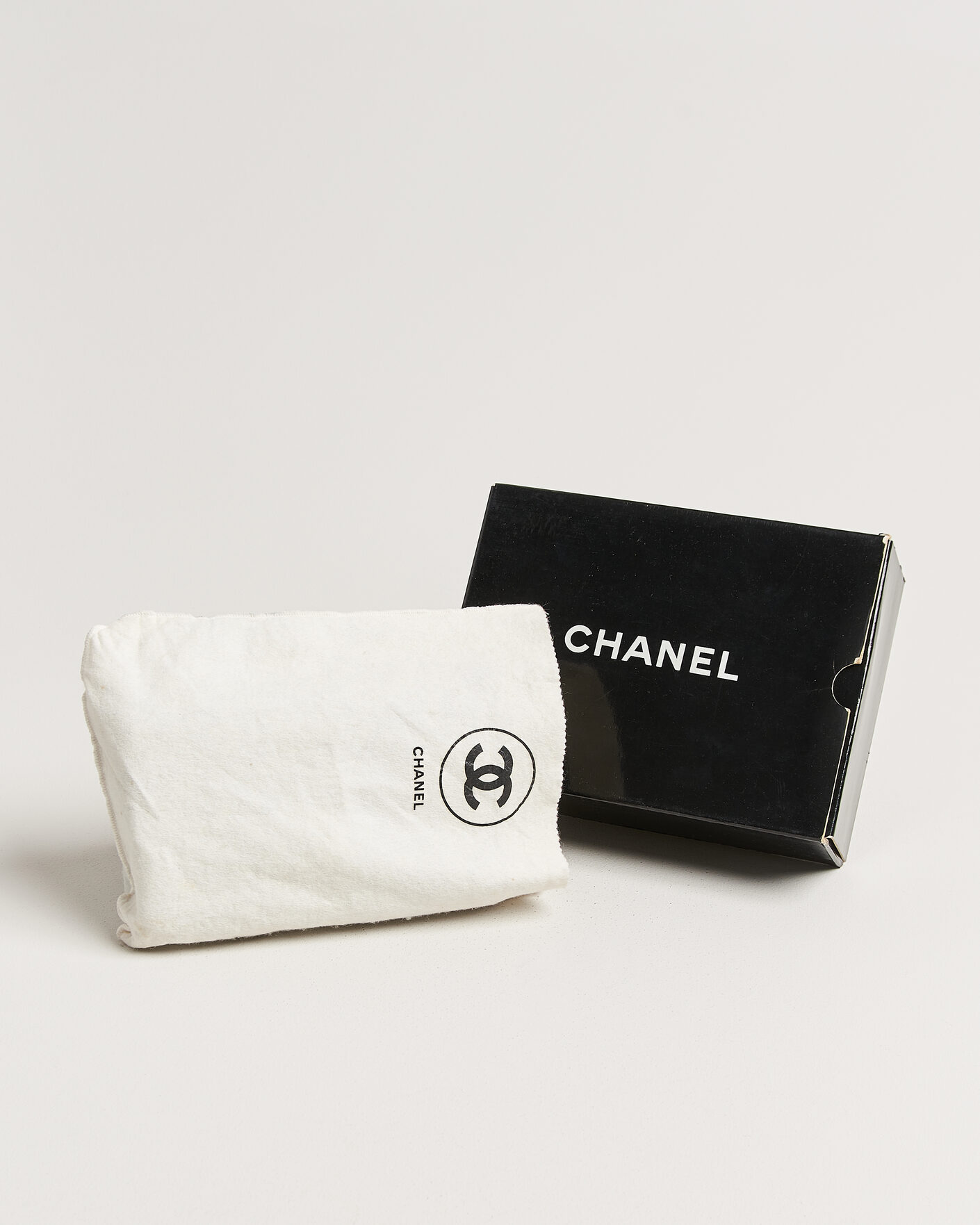 Herr | Pre-Owned & Vintage Bags | Chanel Pre-Owned | Classic Small Double Flap Bag Black