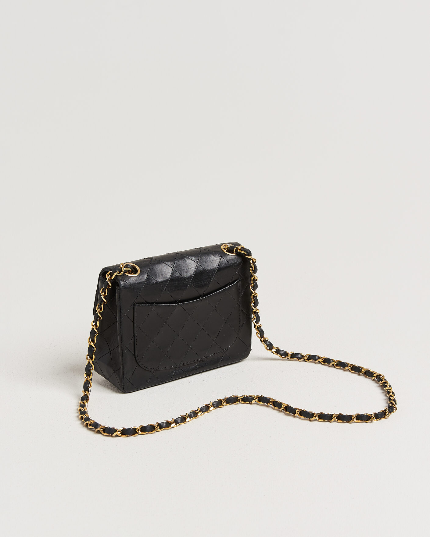 Herr | Pre-Owned & Vintage Bags | Chanel Pre-Owned | Classic Mini Single Flap Square Bag Black