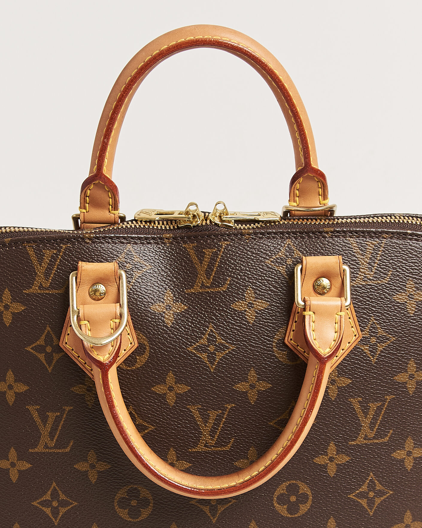 Herr | Pre-Owned & Vintage Bags | Louis Vuitton Pre-Owned | Alma Bag PM Monogram