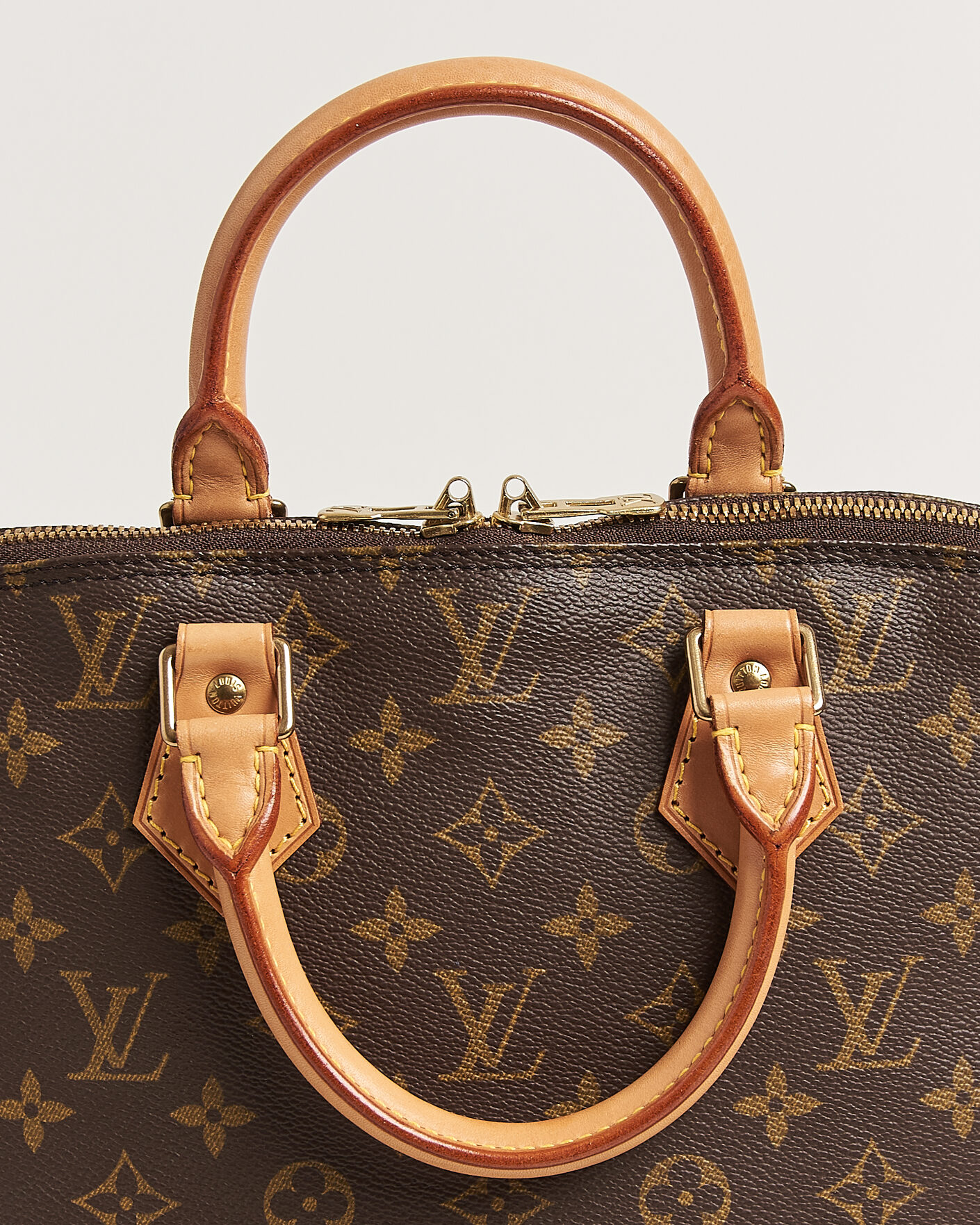 Herr | Pre-Owned & Vintage Bags | Louis Vuitton Pre-Owned | Alma Bag PM Monogram