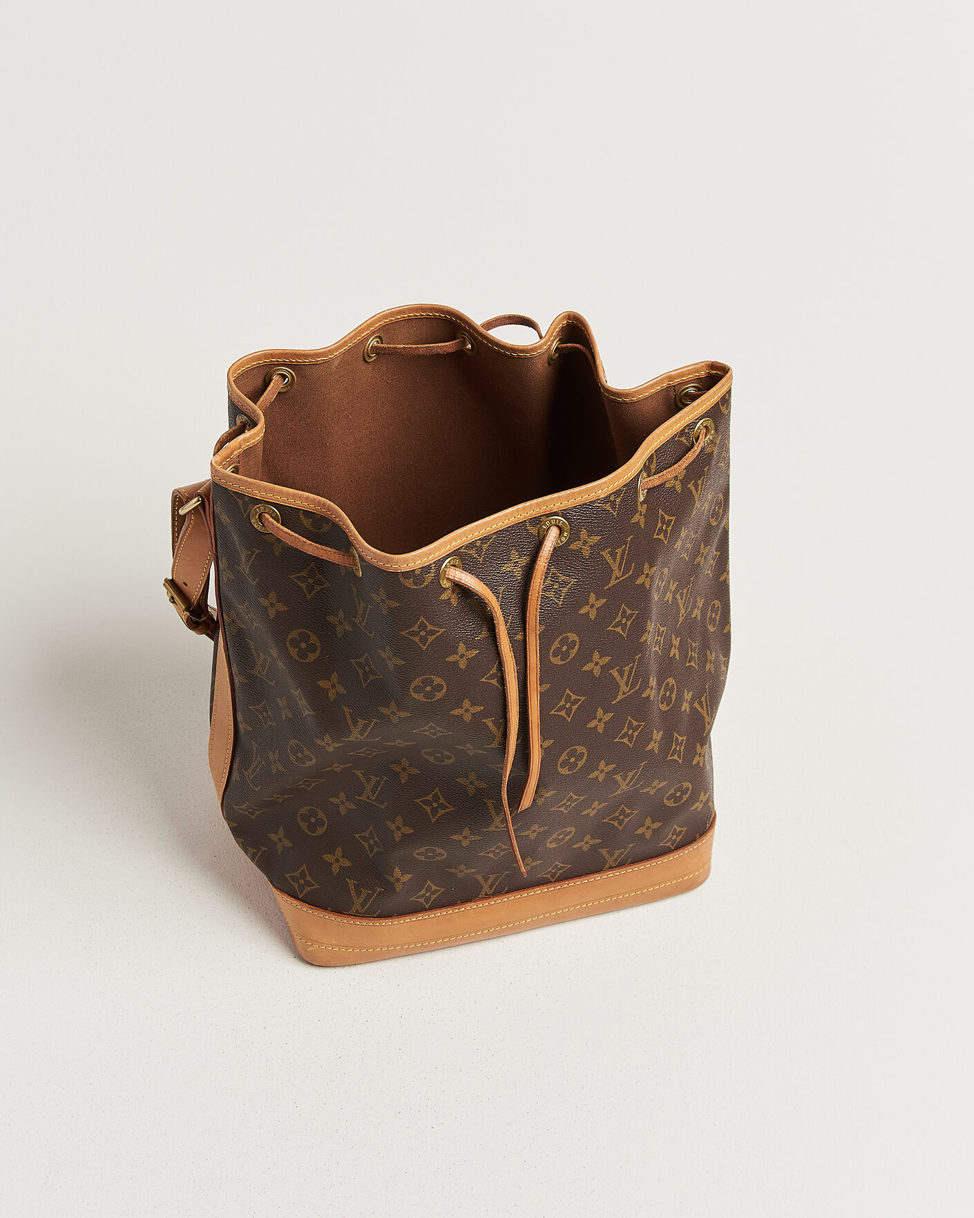Herr | Pre-Owned & Vintage Bags | Louis Vuitton Pre-Owned | Noé Monogram